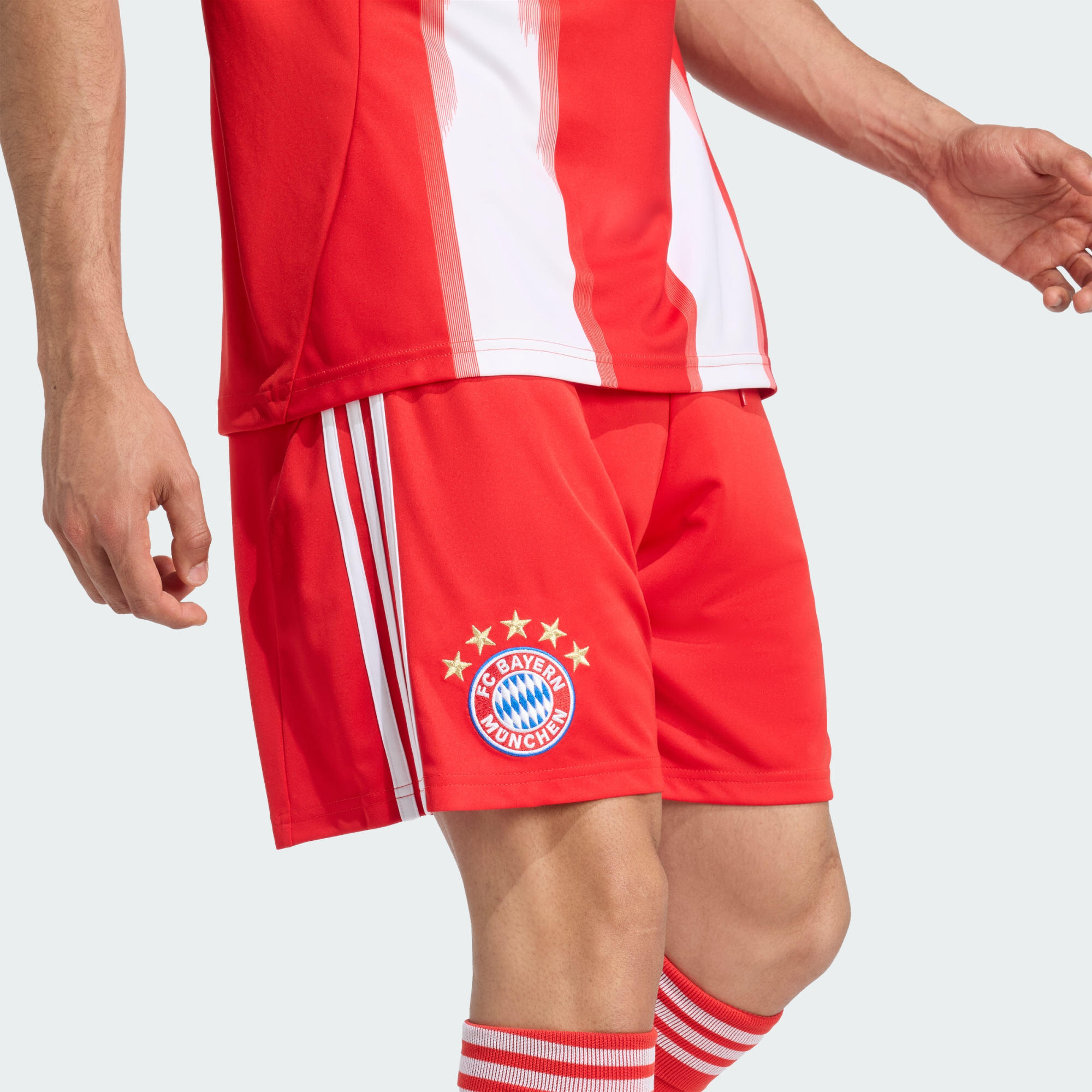 short Home FC Bayern München 25/26 4/6