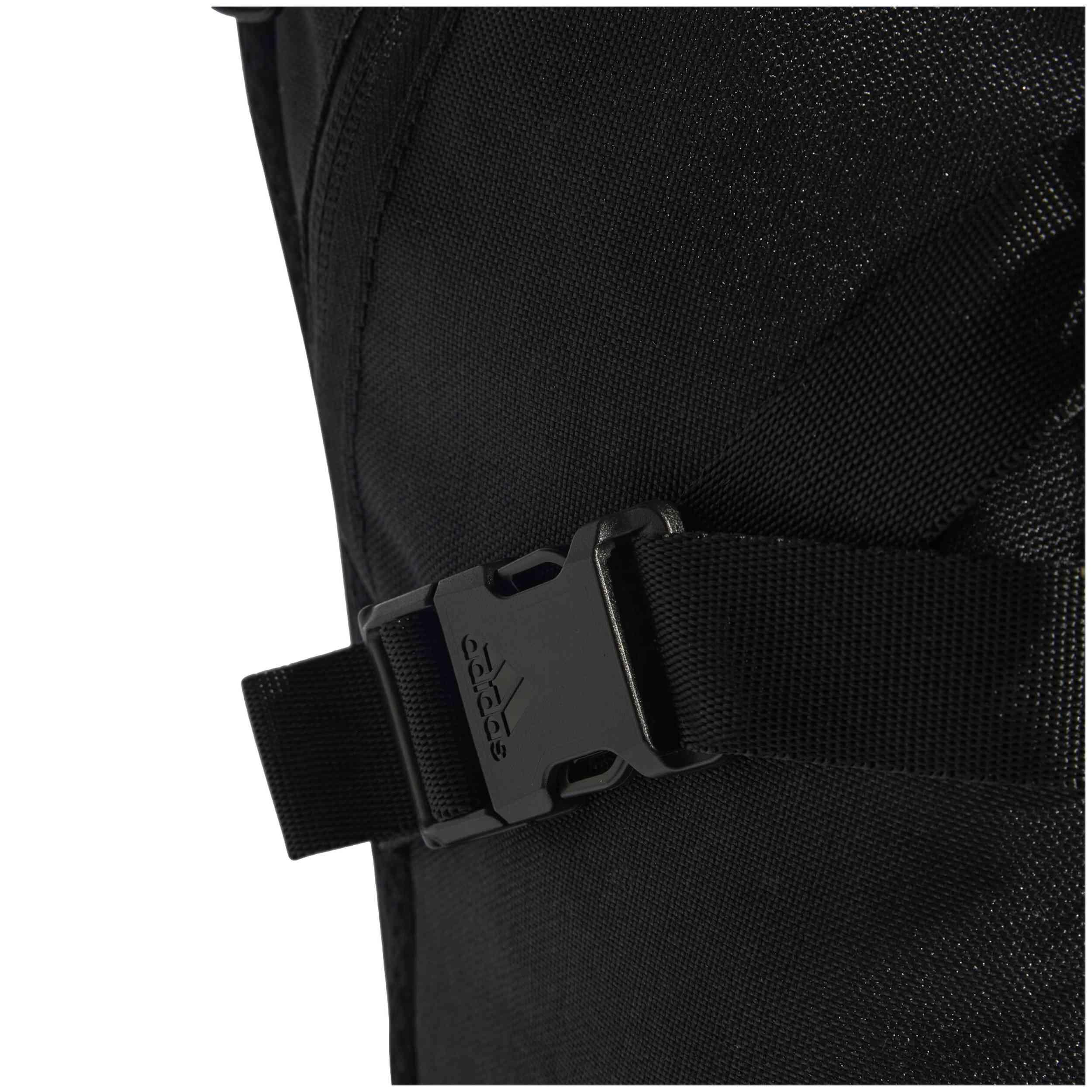 Mochila Adidas modelo JD6525 para homem 4/9