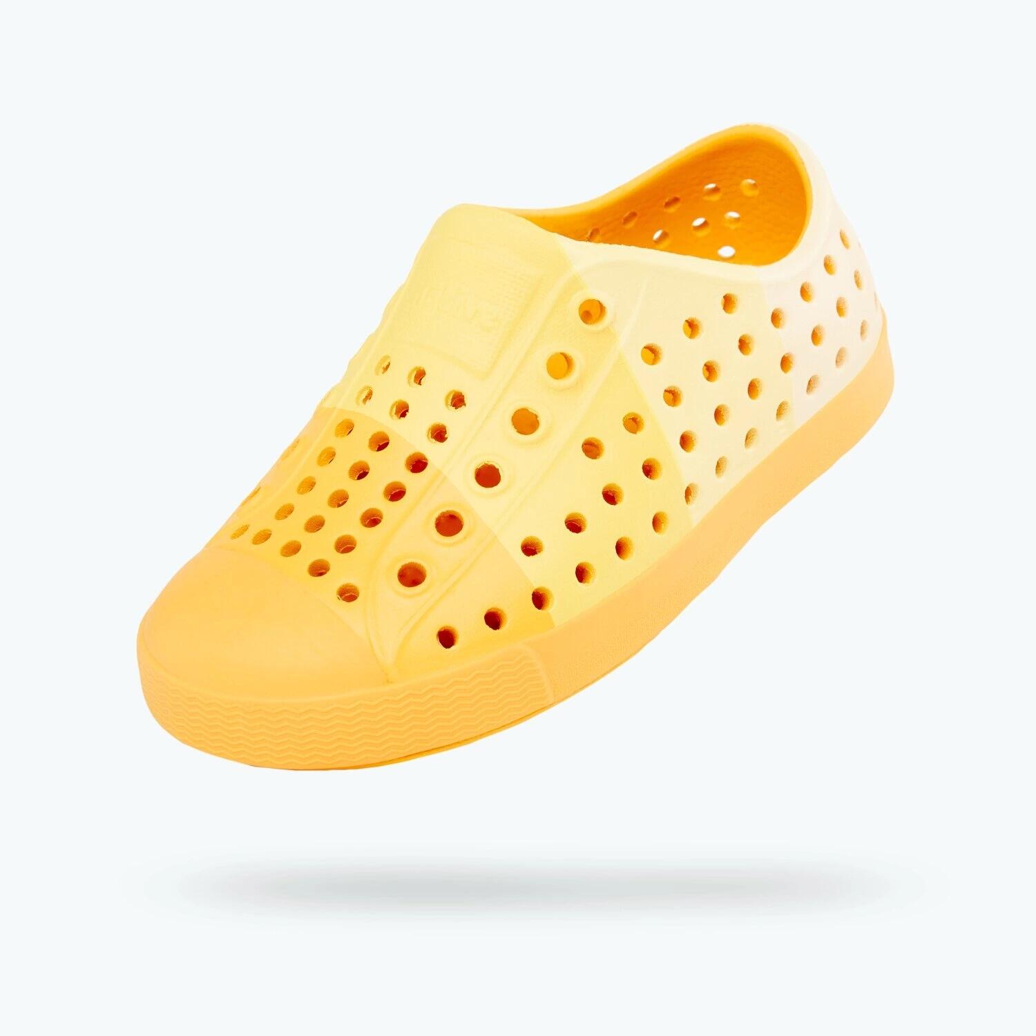 NATIVE SHOES picture