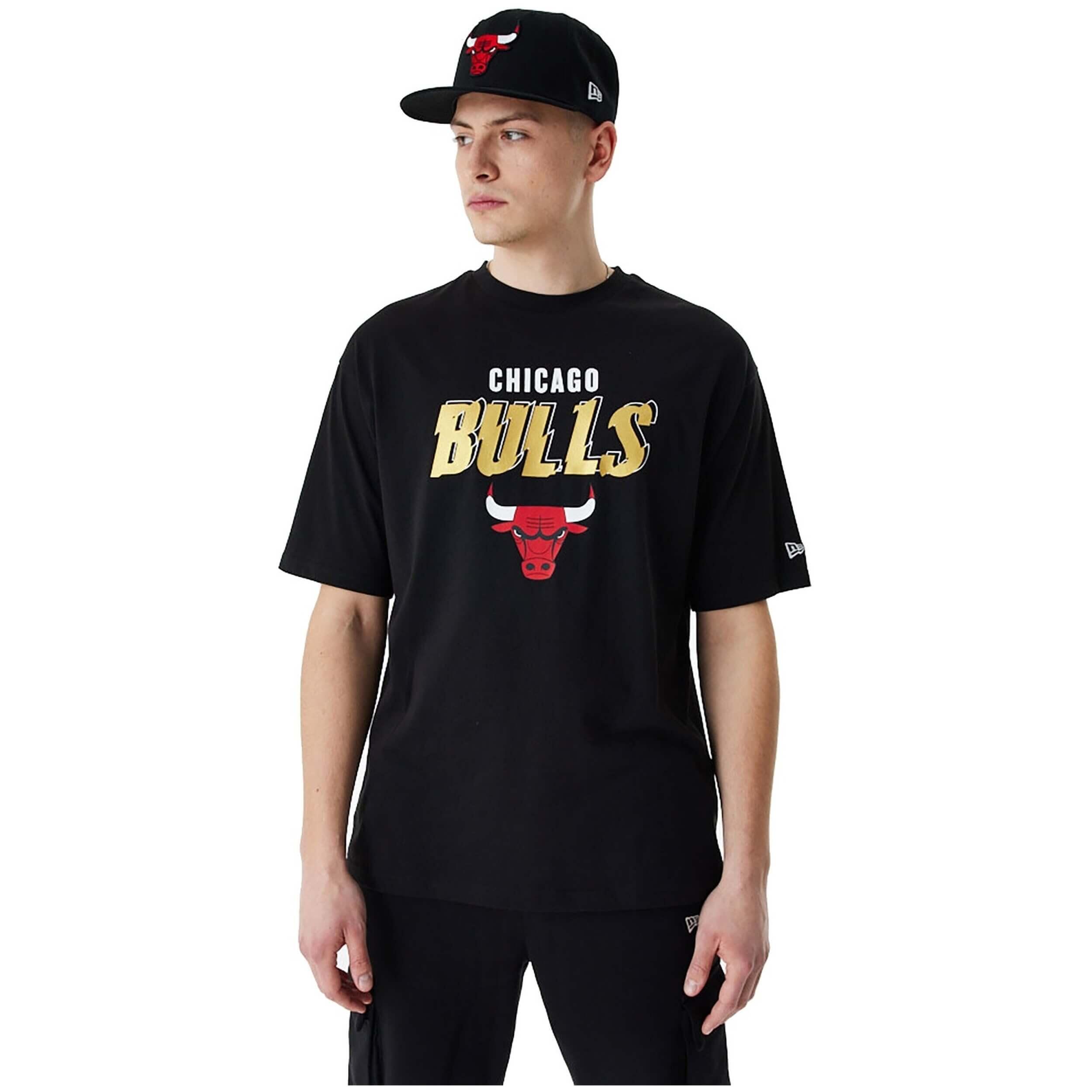NEW ERA Pánské tričko Script OS Tee Chicago Bulls