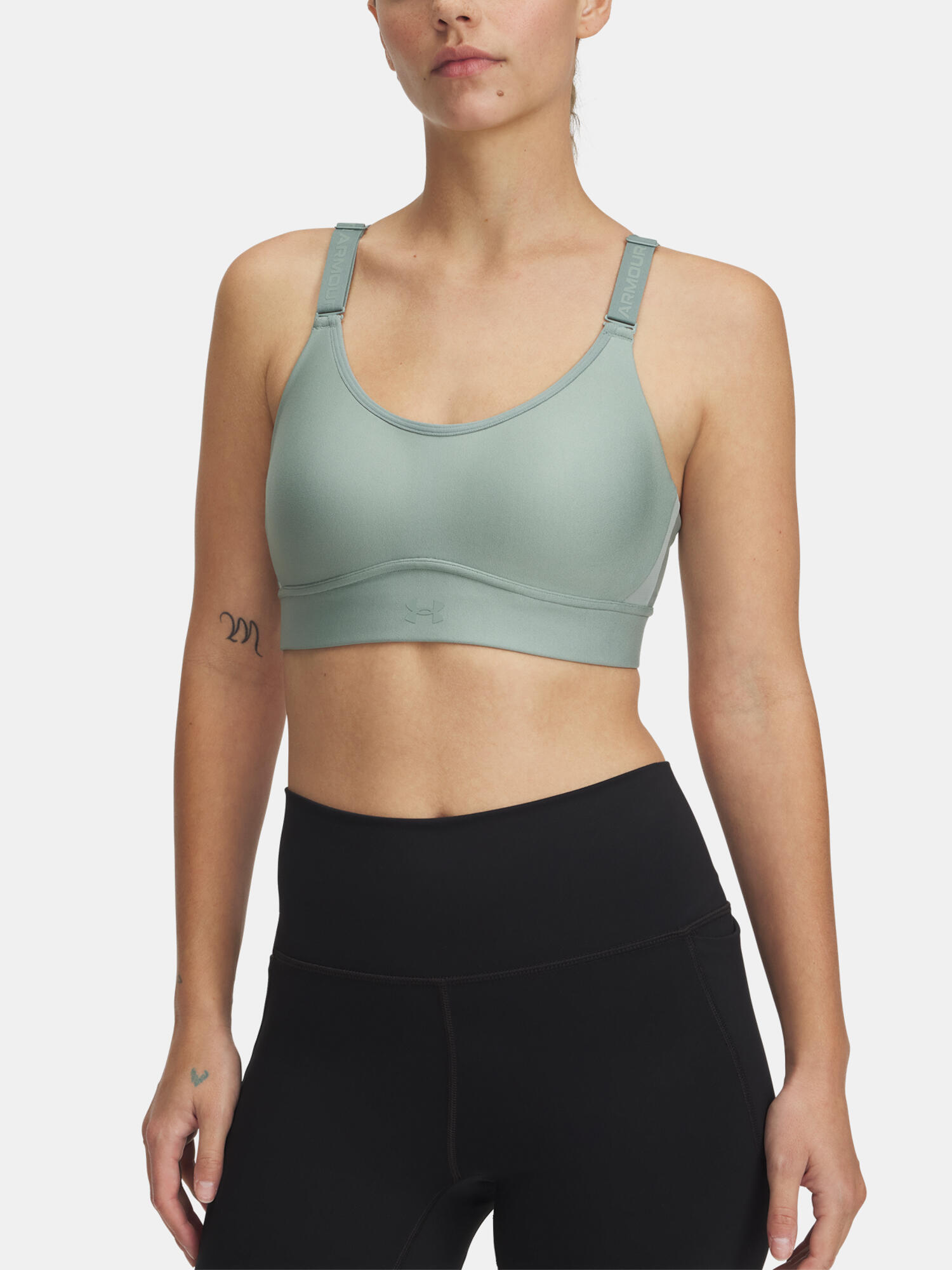 UNDER ARMOUR picture