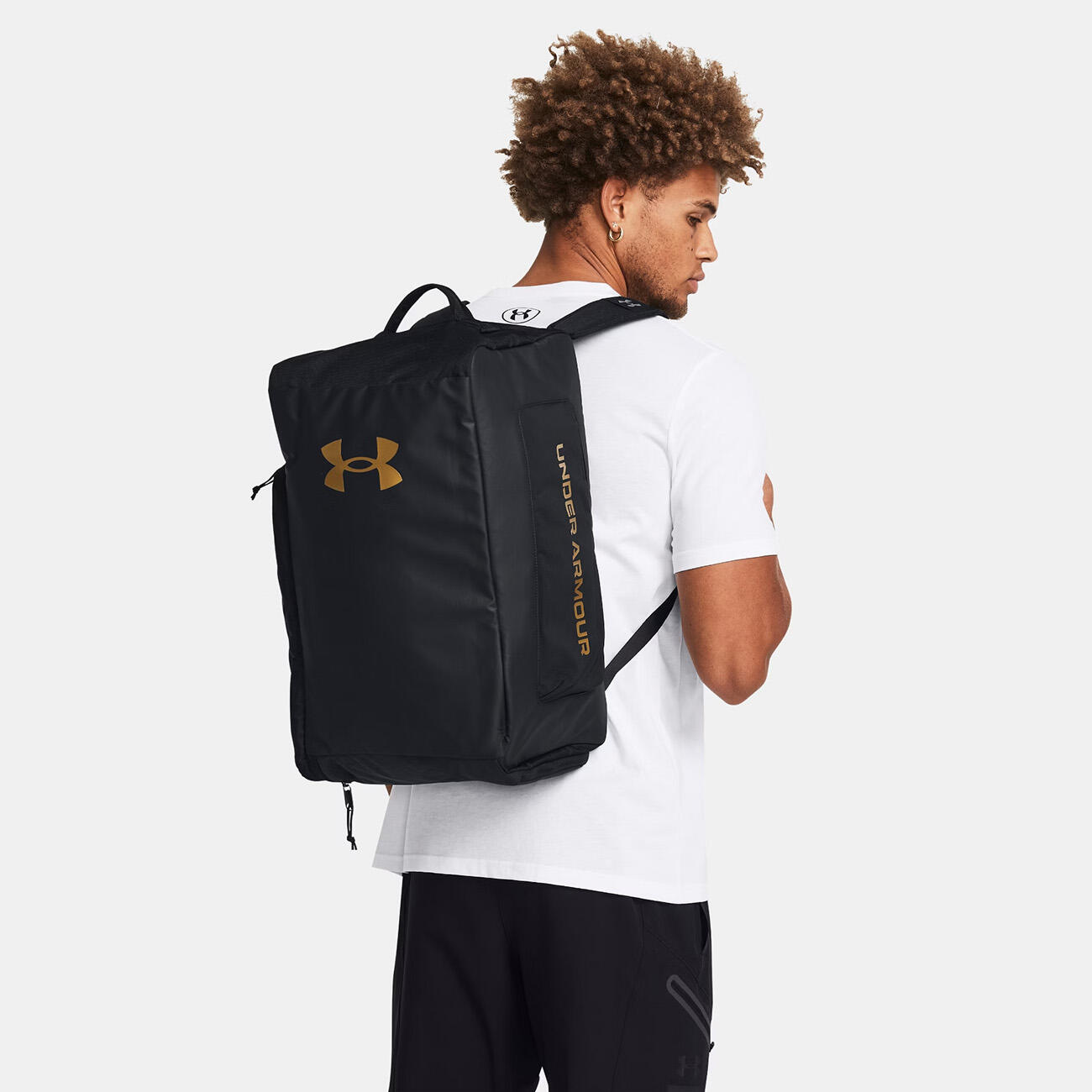 Mochila Deportiva Ua Contain Duo (s) Negra Y Dorada 2/7