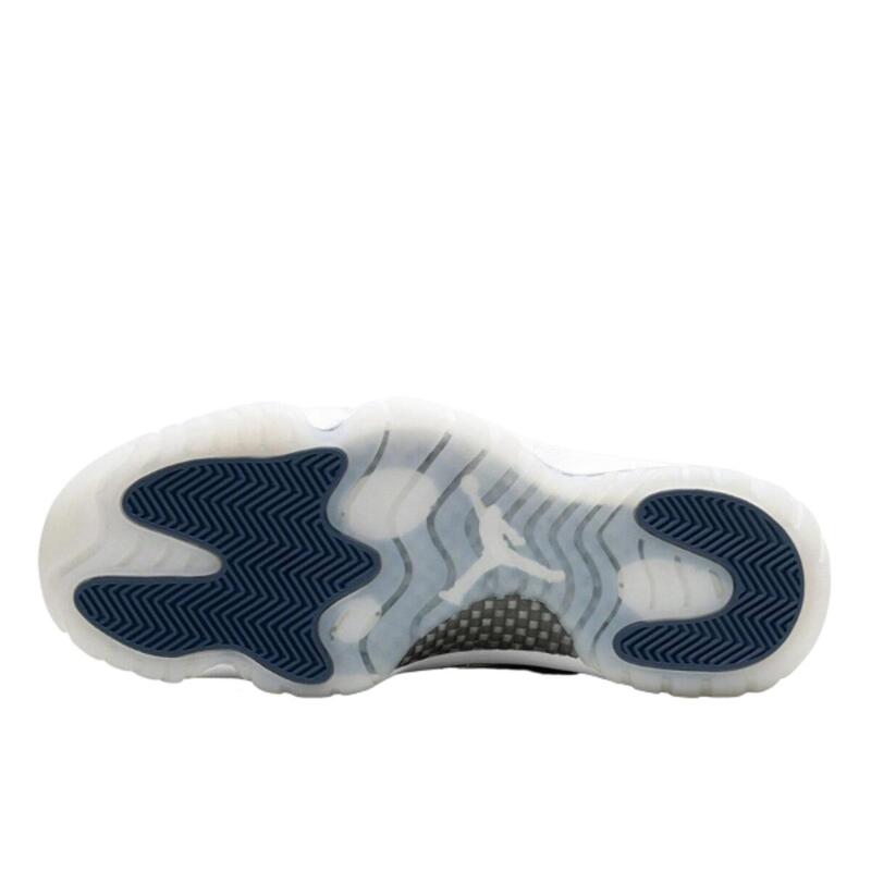 11 Retro Low Diffused Blue
