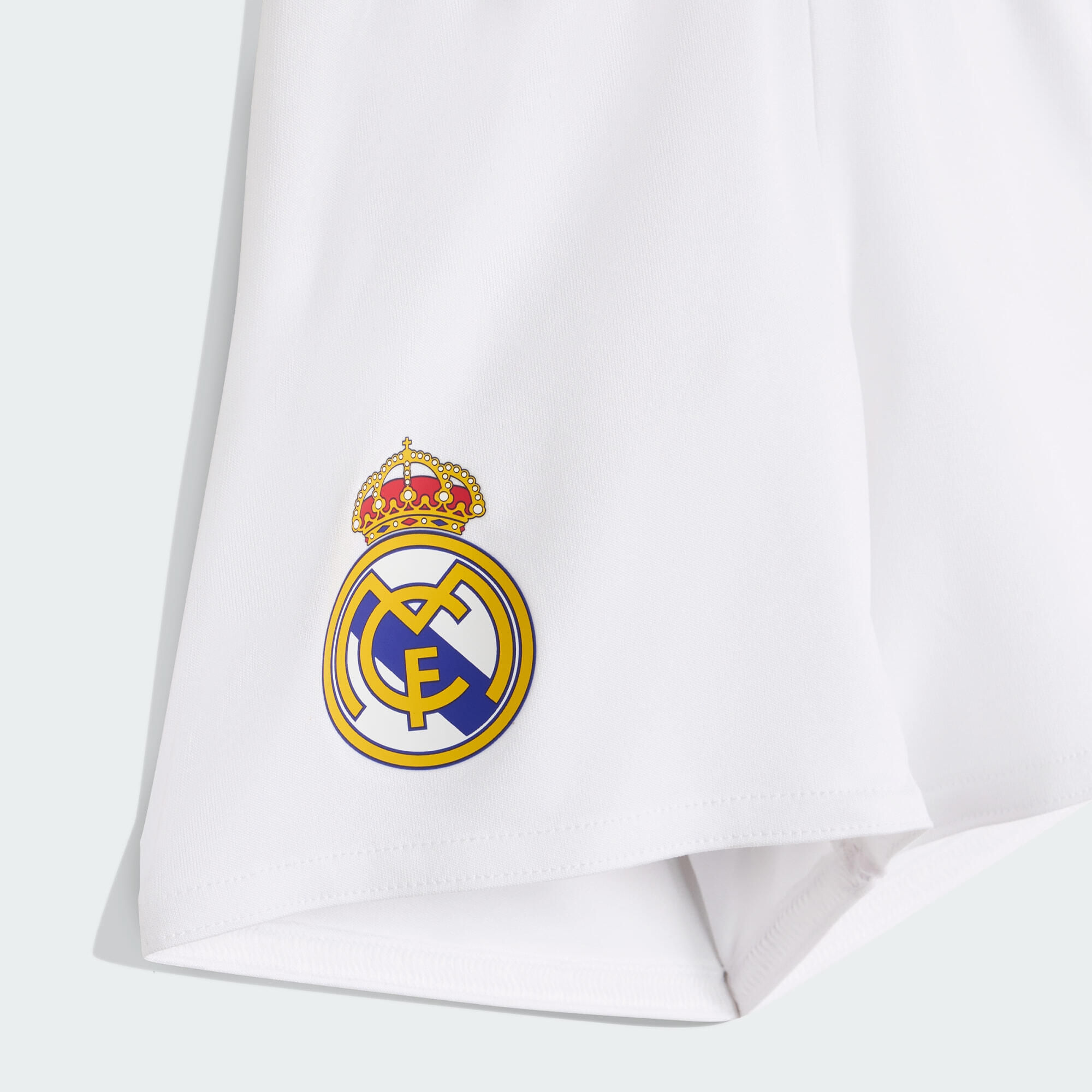 Dětská domácí souprava Real Madrid 25/26 4/6