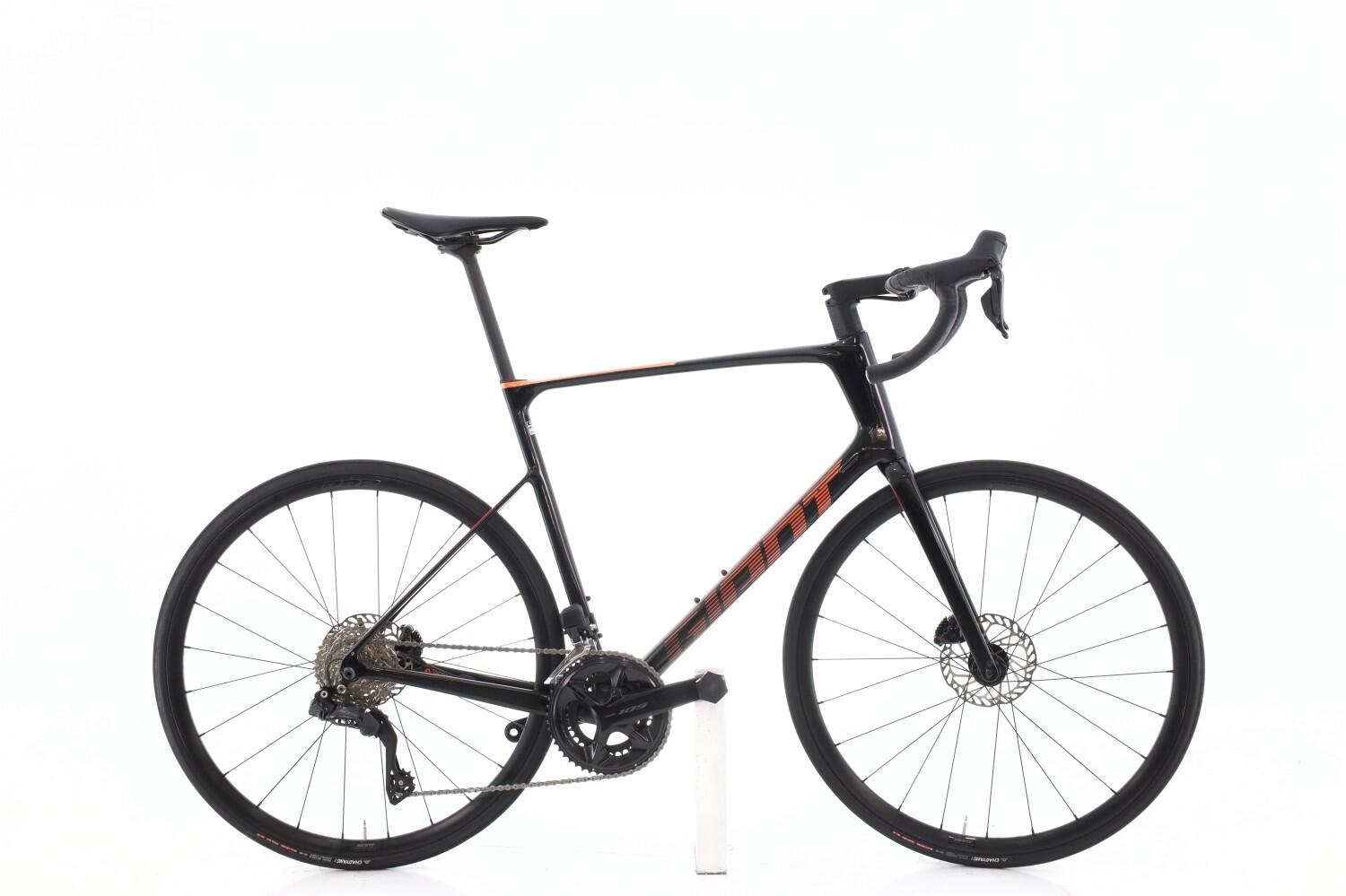 GIANT Gereviseerde racefiets ·  Defy Di2 12V · Zeer goede toestand