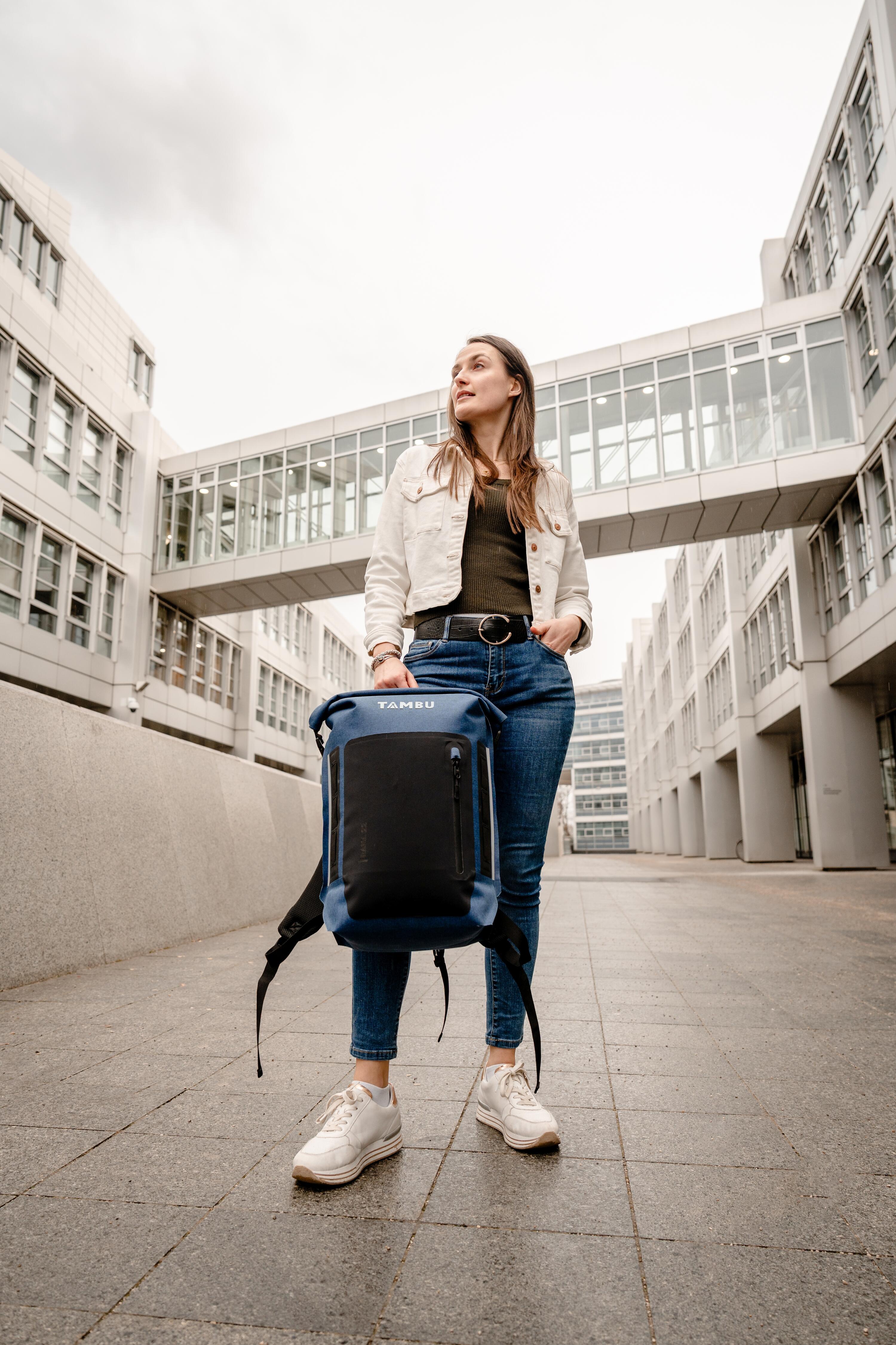 RANA 22 | Mochila rolltop repelente al agua 4/7
