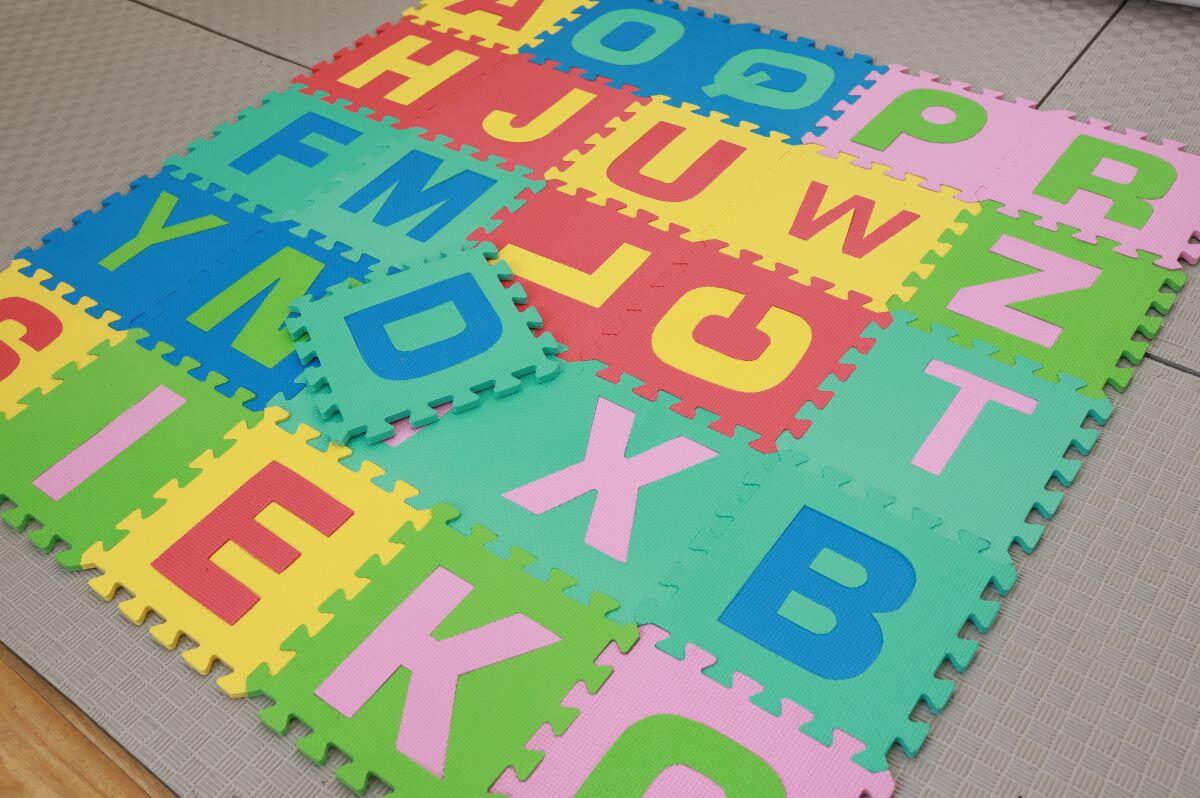 Dziecięca Fitness Mata Piankowa Puzzle 26 szt 30x30 cm Letters Kolorowa 6/7