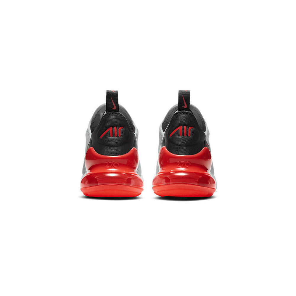 Ténis casual Nike Air Max 270 6/7