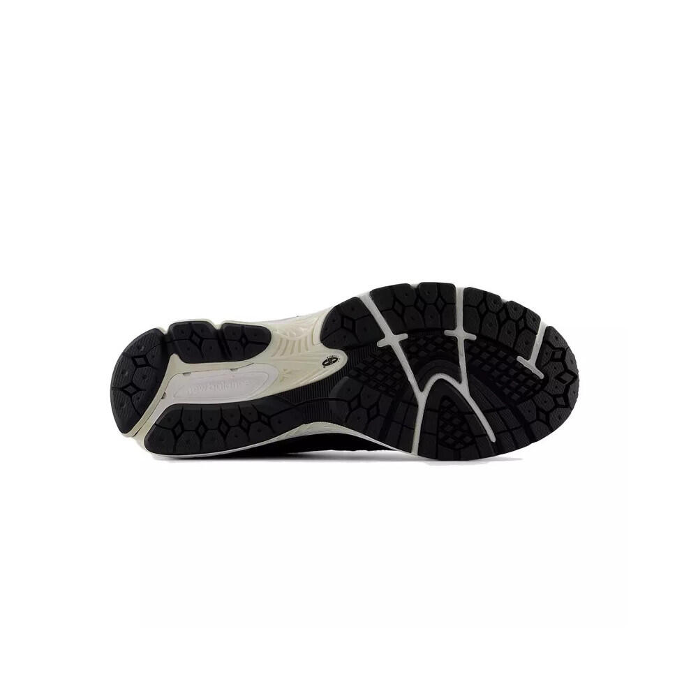 Zapatillas New Balance 2002 Negras para Hombre 6/7