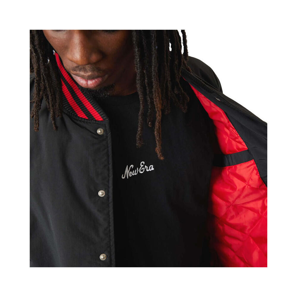 Cazadora New Era Chicago Bulls Logo Print 6/7
