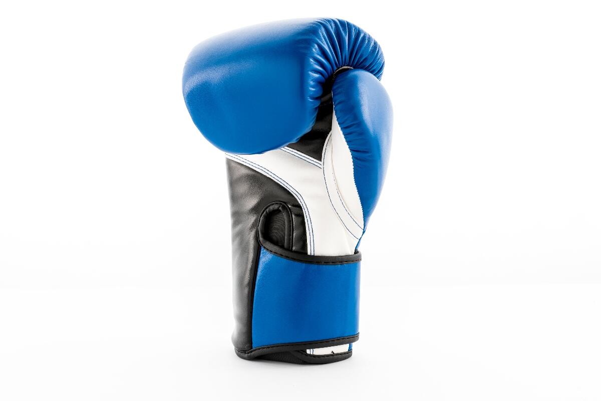 UFC PRO Boxhandschuhe 12 OZ aus belüftetem PU - Doppelt vernähte Verstärkung 6/15