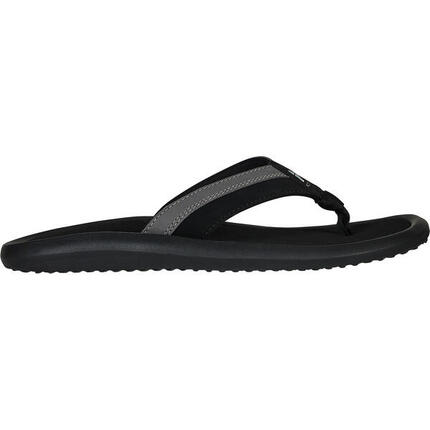 Chanclas Protest Kirk