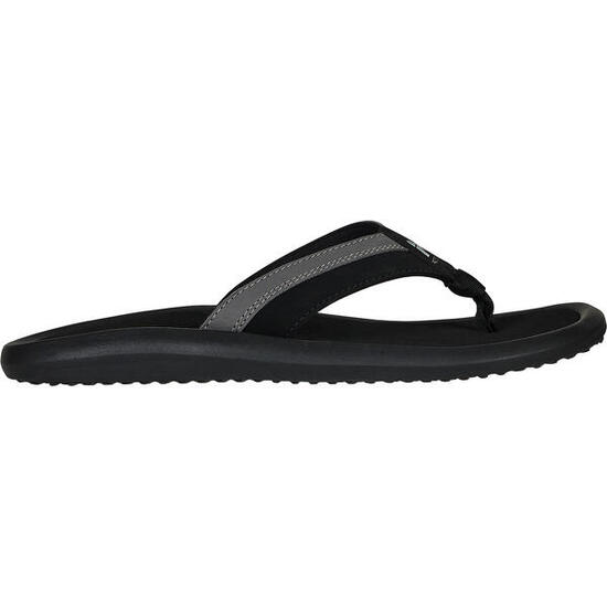 Chanclas Protest Kirk