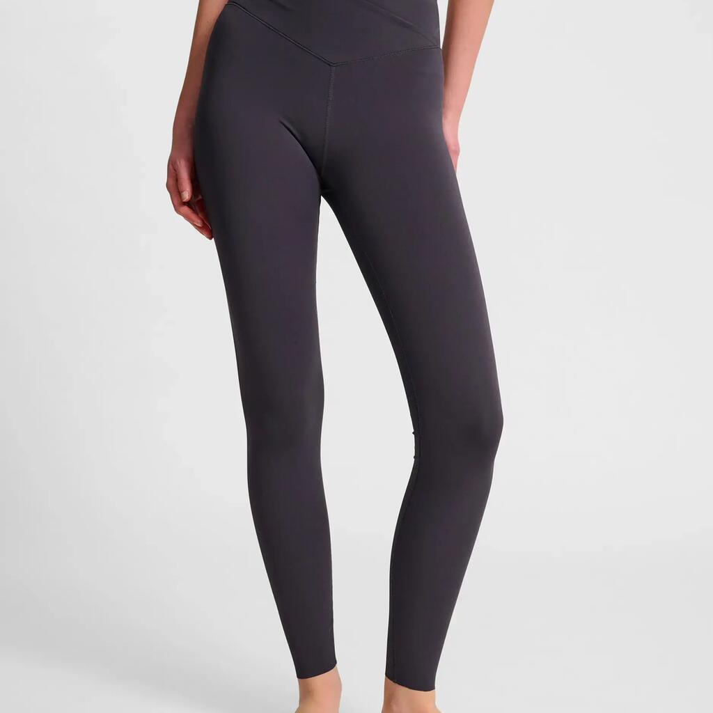 BLACK / BROWN
