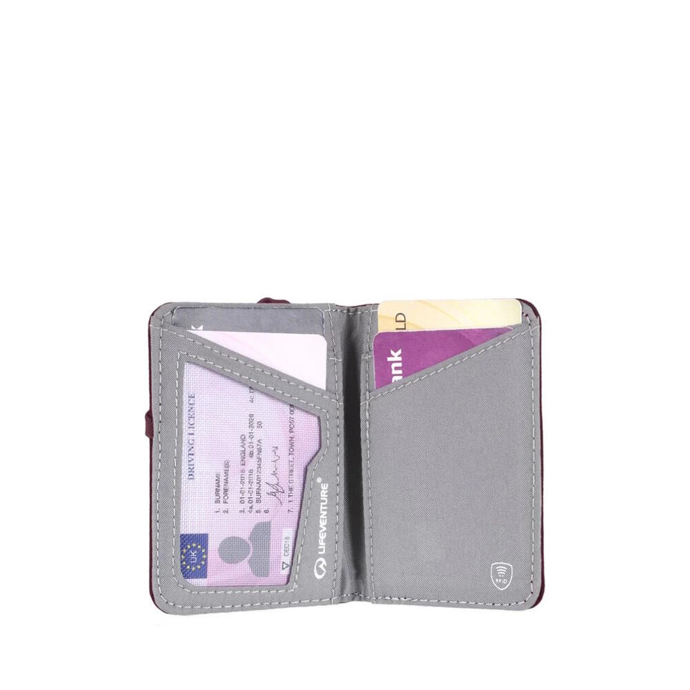 Portafoglio compatto Lifeventure plum in tessuto riciclato con protezione RFID 3/6