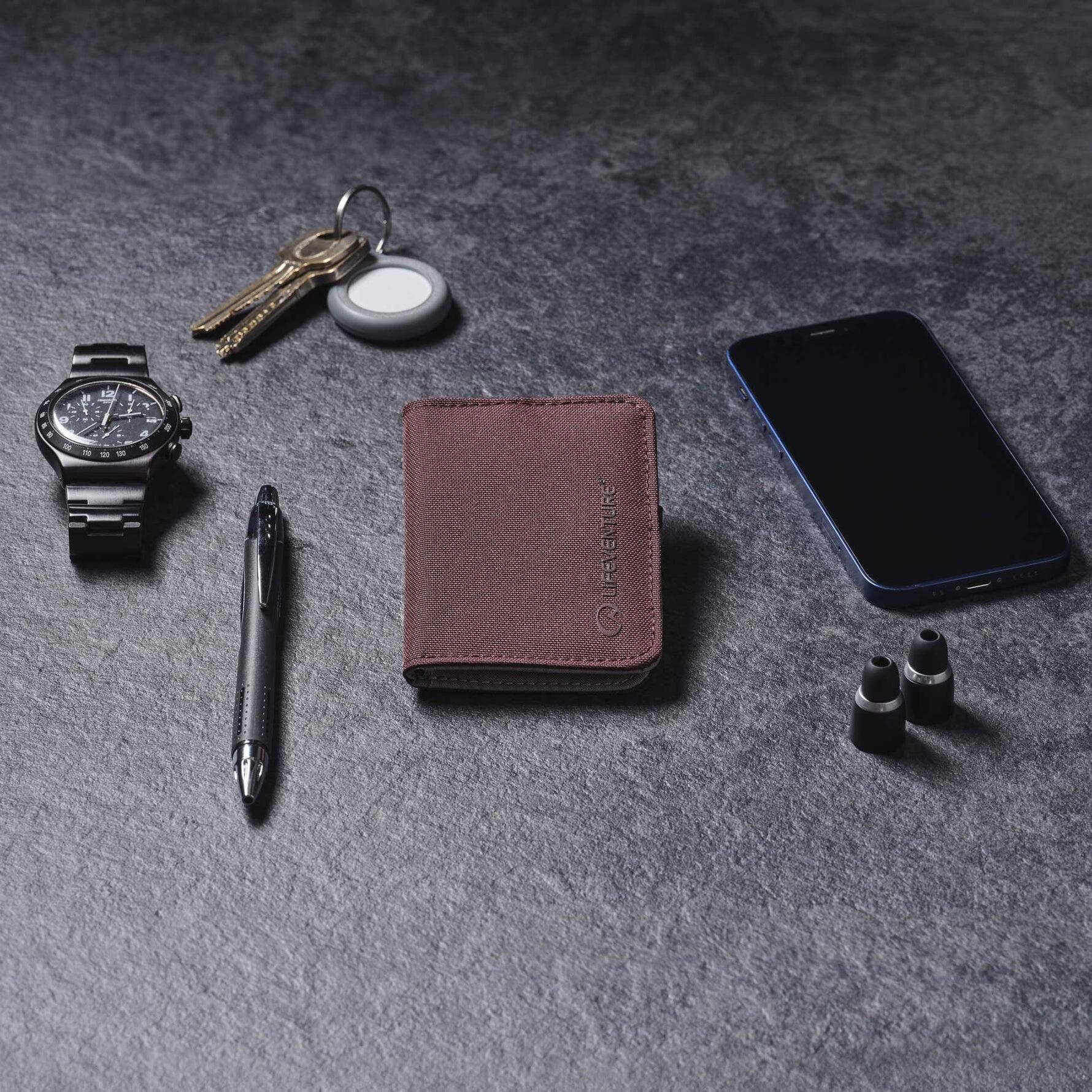 Portafoglio compatto Lifeventure plum in tessuto riciclato con protezione RFID 5/6