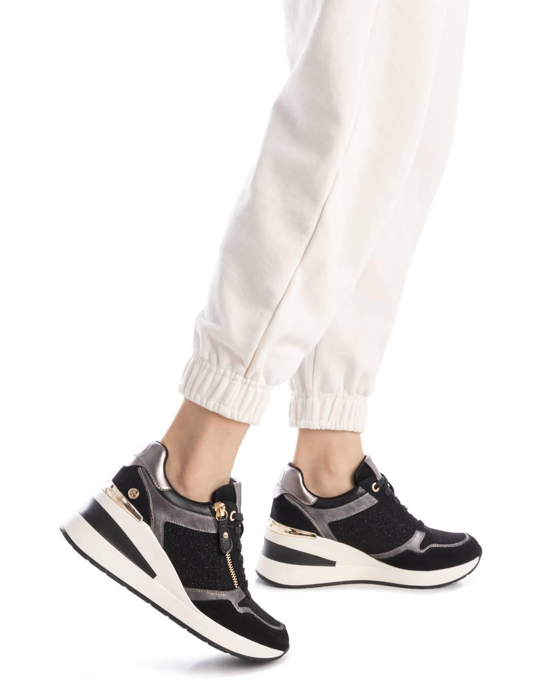 Zapatilla De Mujer Xti 144379 Negro 2/5