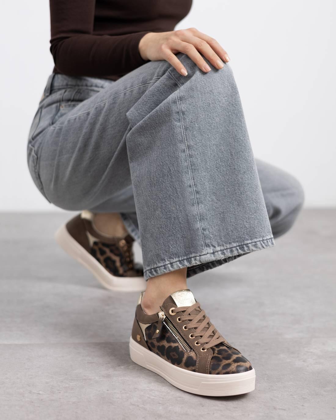 Zapatilla De Mujer Xti 144414 Taupe 5/5