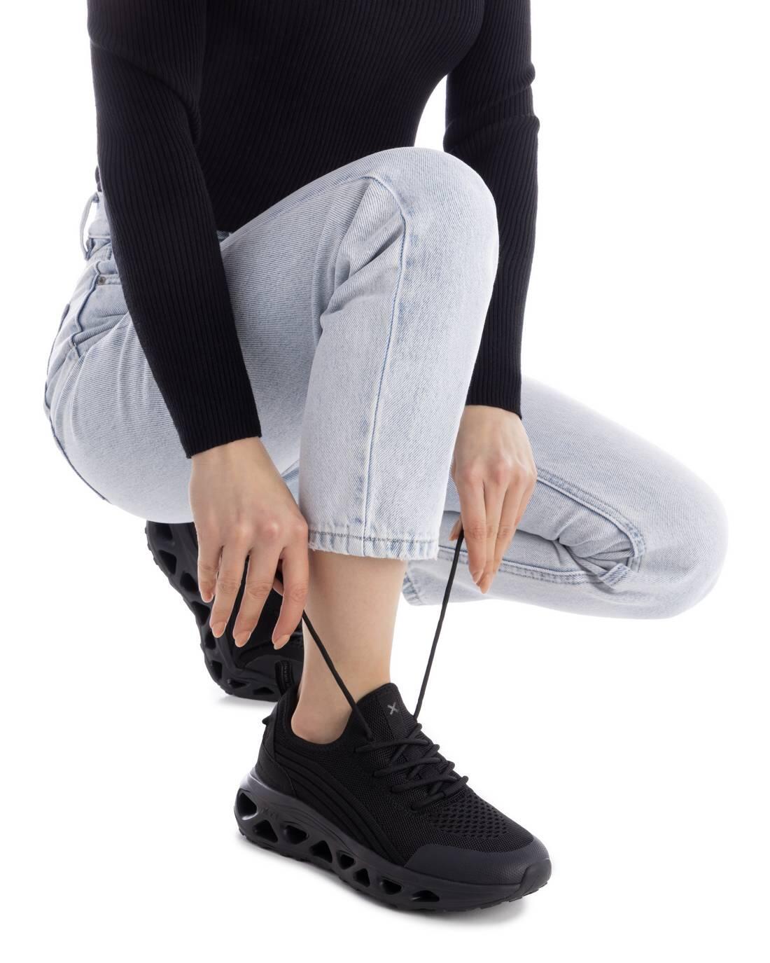Zapatilla De Mujer Xti 144541 Negro 2/5
