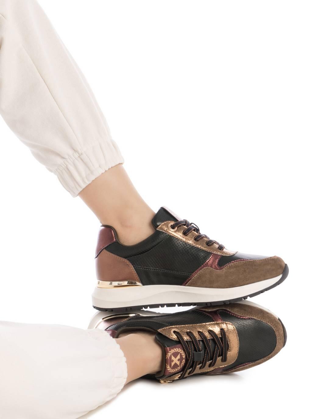 Zapatilla De Mujer Xti 144218 Kaki 2/5