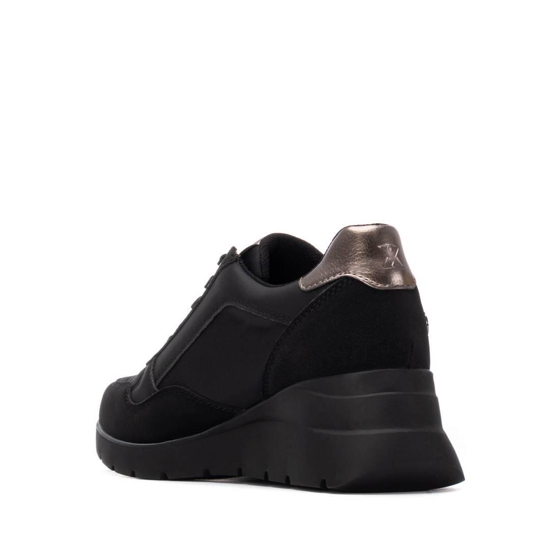 Sapatilhas Xti modelo 144500-NEGRO para mulheres 4/5