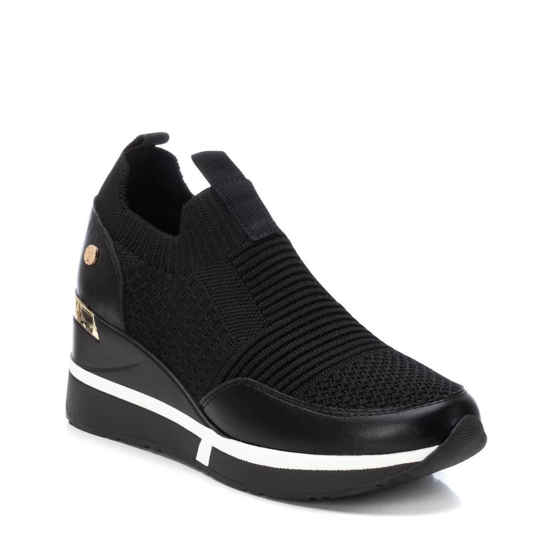 Zapatilla De Mujer Xti 143084 Negro 3/5
