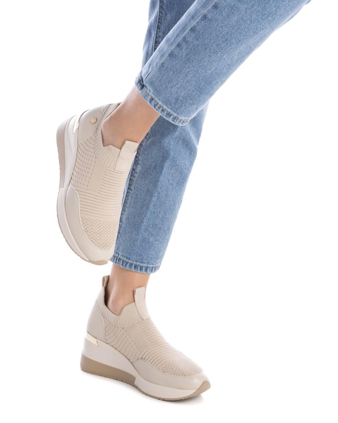 Zapatilla De Mujer Xti 143084 Beige 2/5
