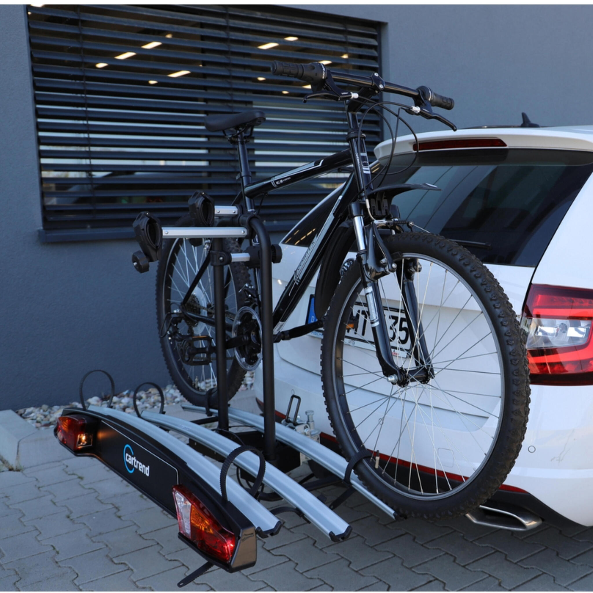 CARTREND Kupplungs-Fahrradträger Alu Active für 2 Fahrräder 5/8