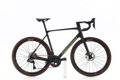 Gereviseerde racefiets · raise di2 12v · goede toestand