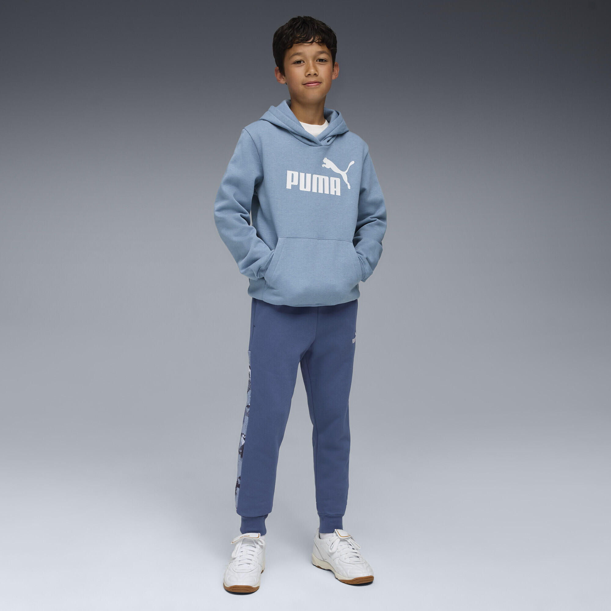 Młodzieżowe spodnie dresowe Essentials Camo PUMA 4/7