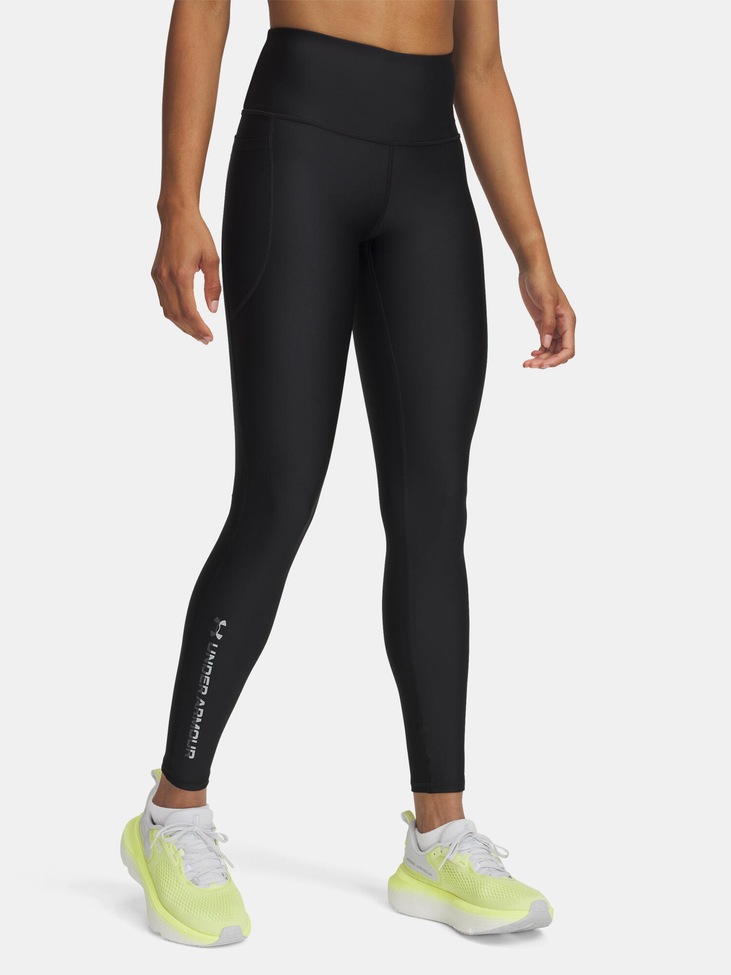 UNDER ARMOUR picture