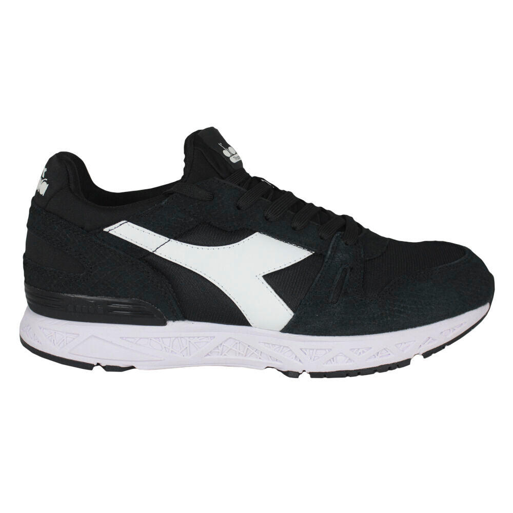 DIADORA picture