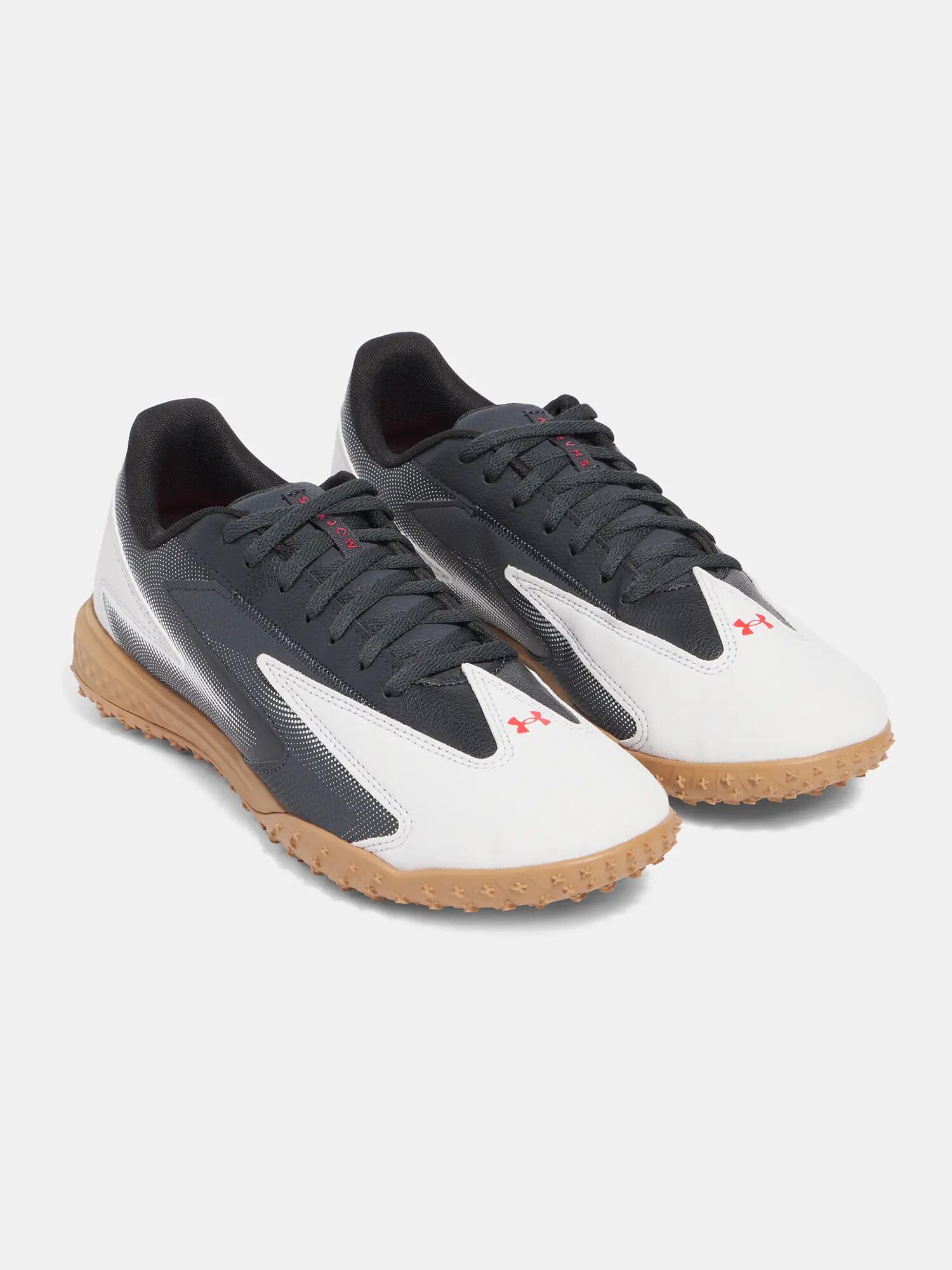 Unisex mfüves cipő Under Armour UA U Shadow Turf 3 3/5