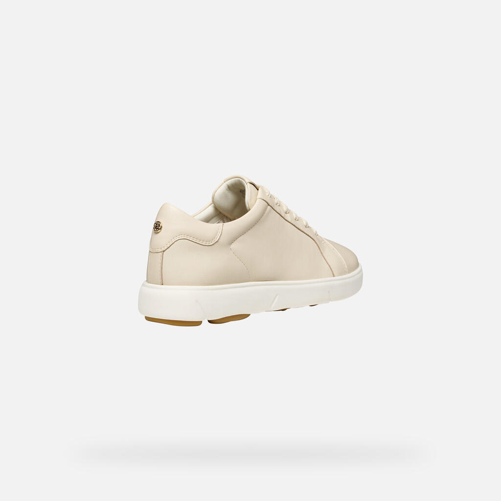 Baskets Femme D NEBULA 2.0 C Blanc Cassé 5/7