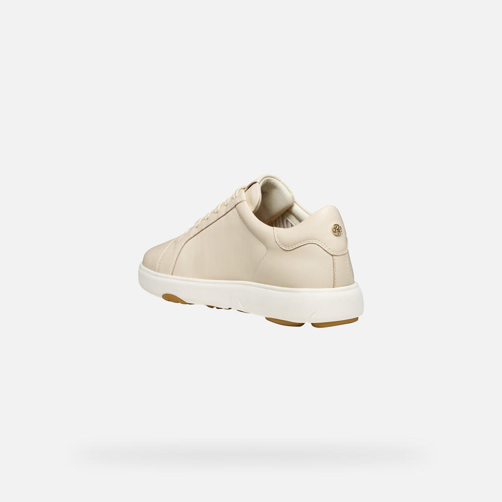 Baskets Femme D NEBULA 2.0 C Blanc Cassé 4/7