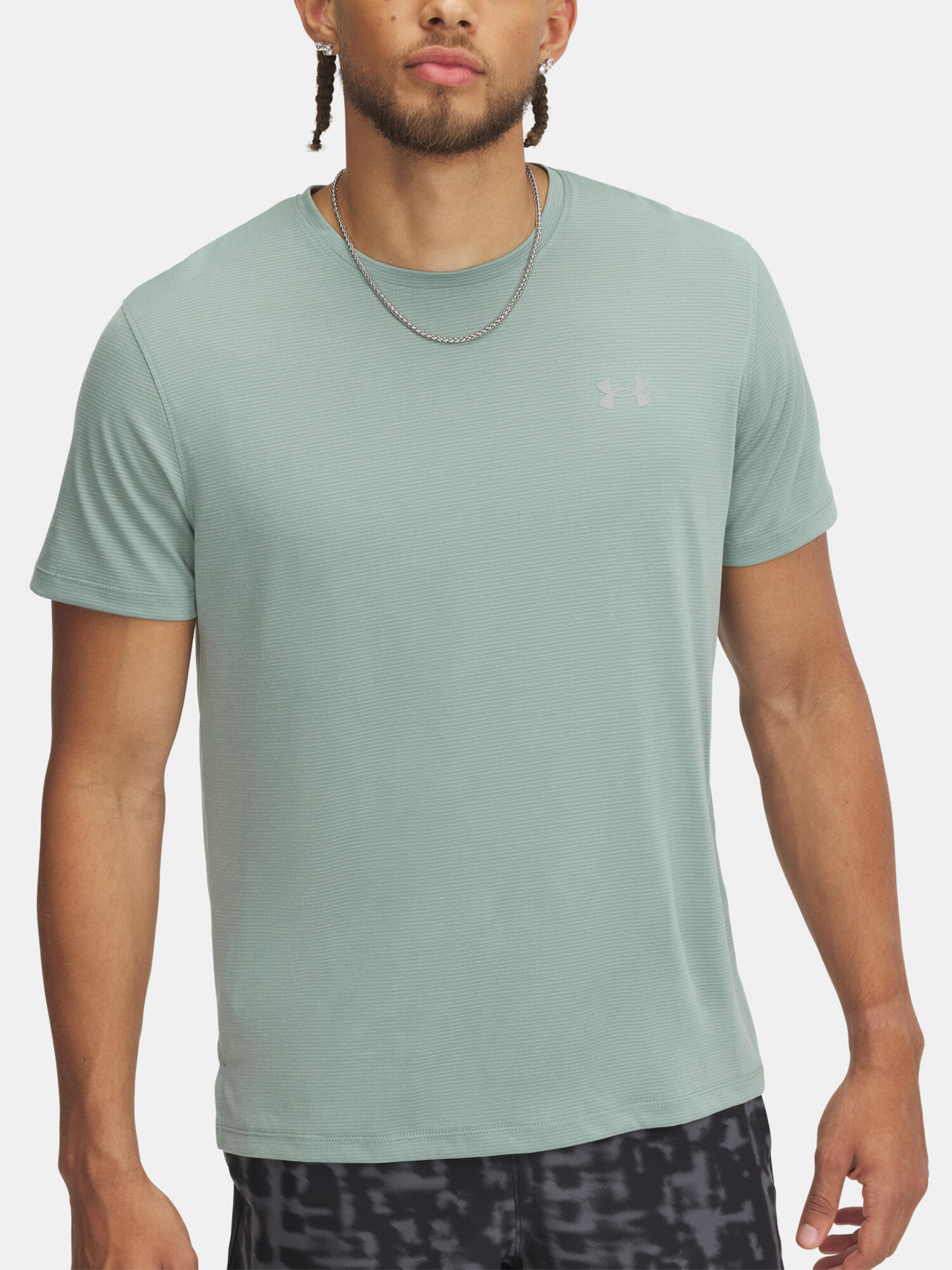 UNDER ARMOUR picture
