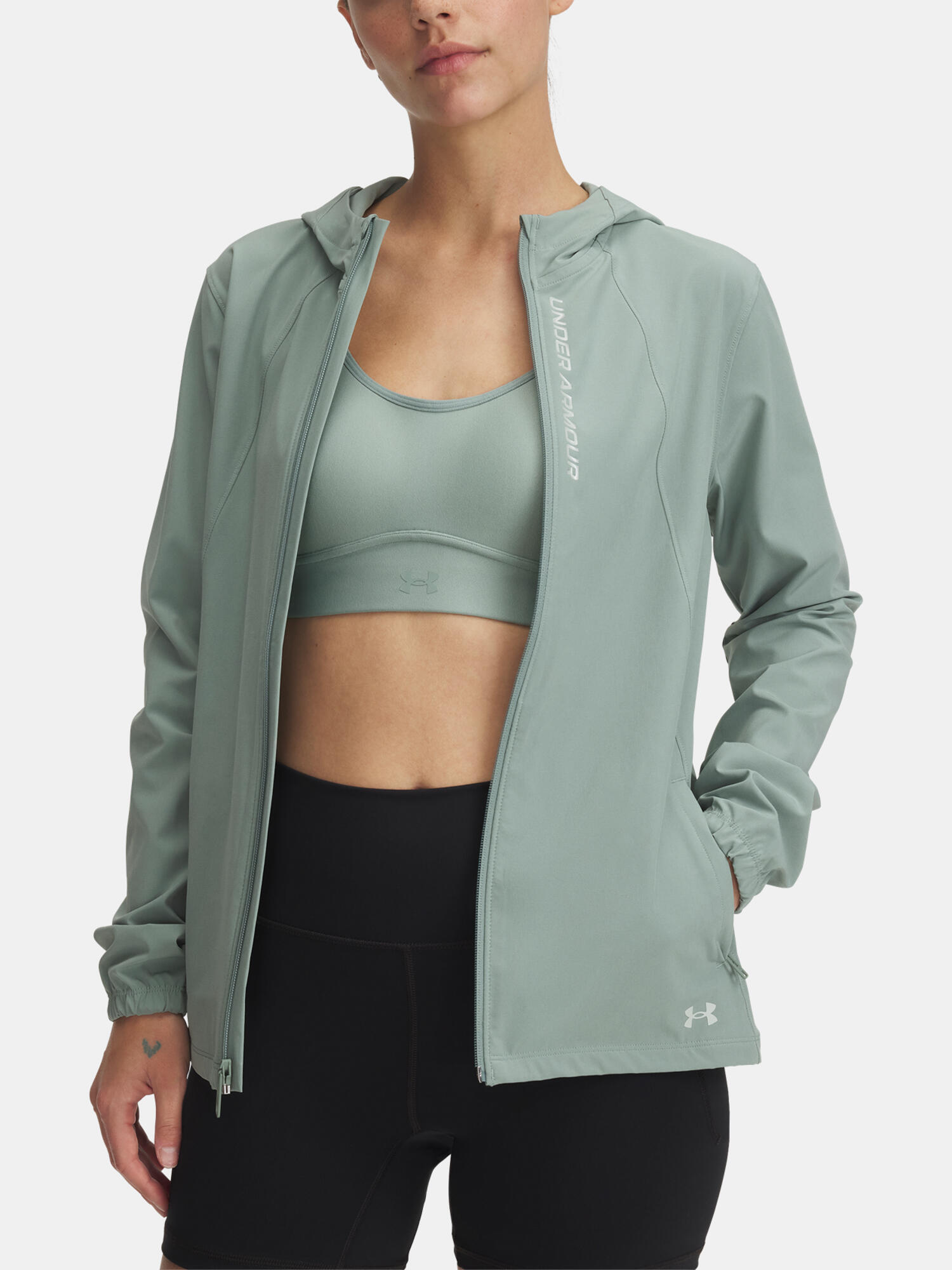 UNDER ARMOUR picture