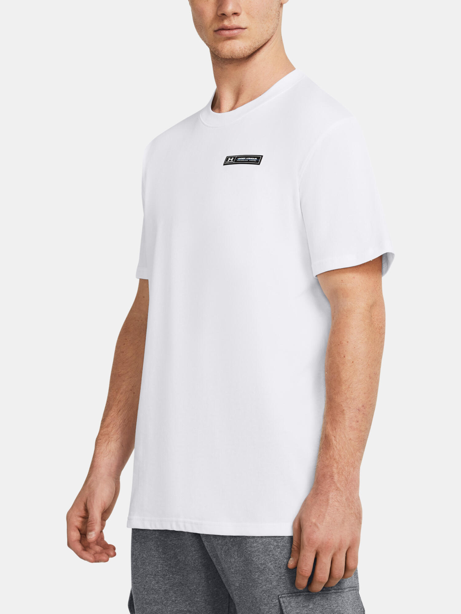 UNDER ARMOUR picture
