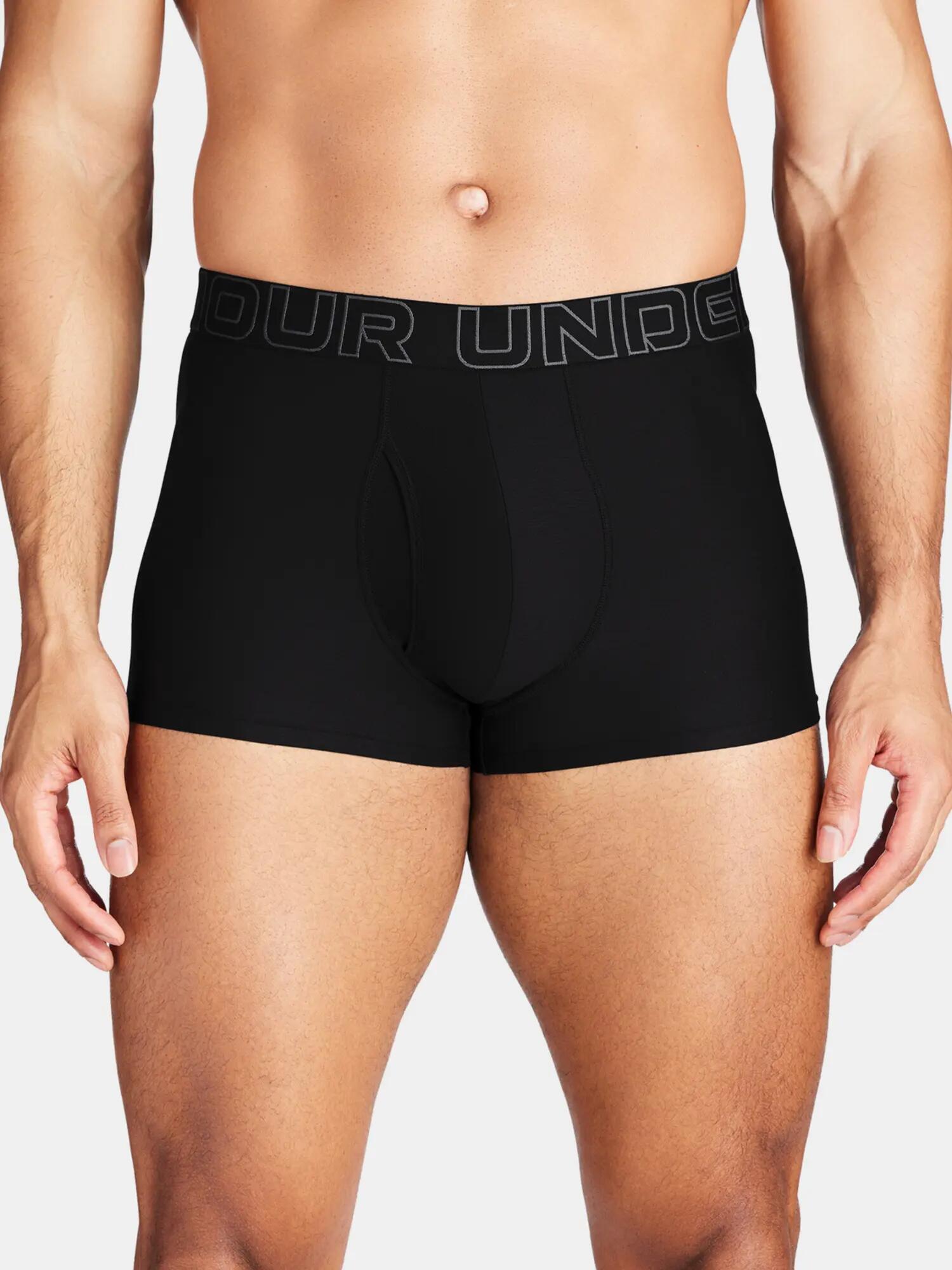 UNDER ARMOUR picture
