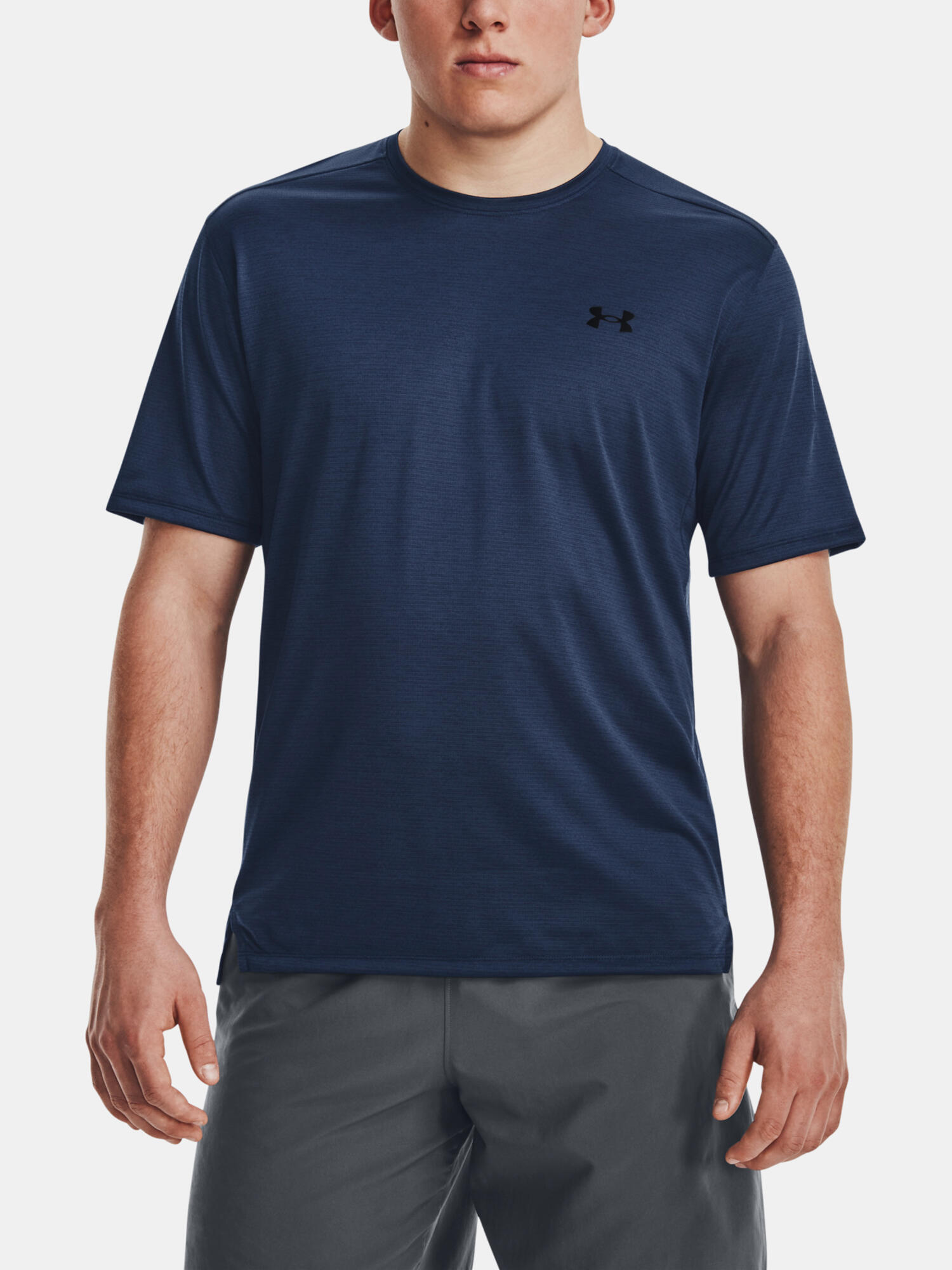 UNDER ARMOUR picture