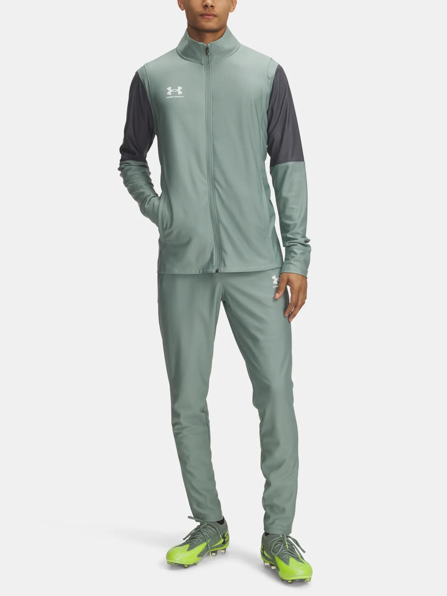 UNDER ARMOUR picture