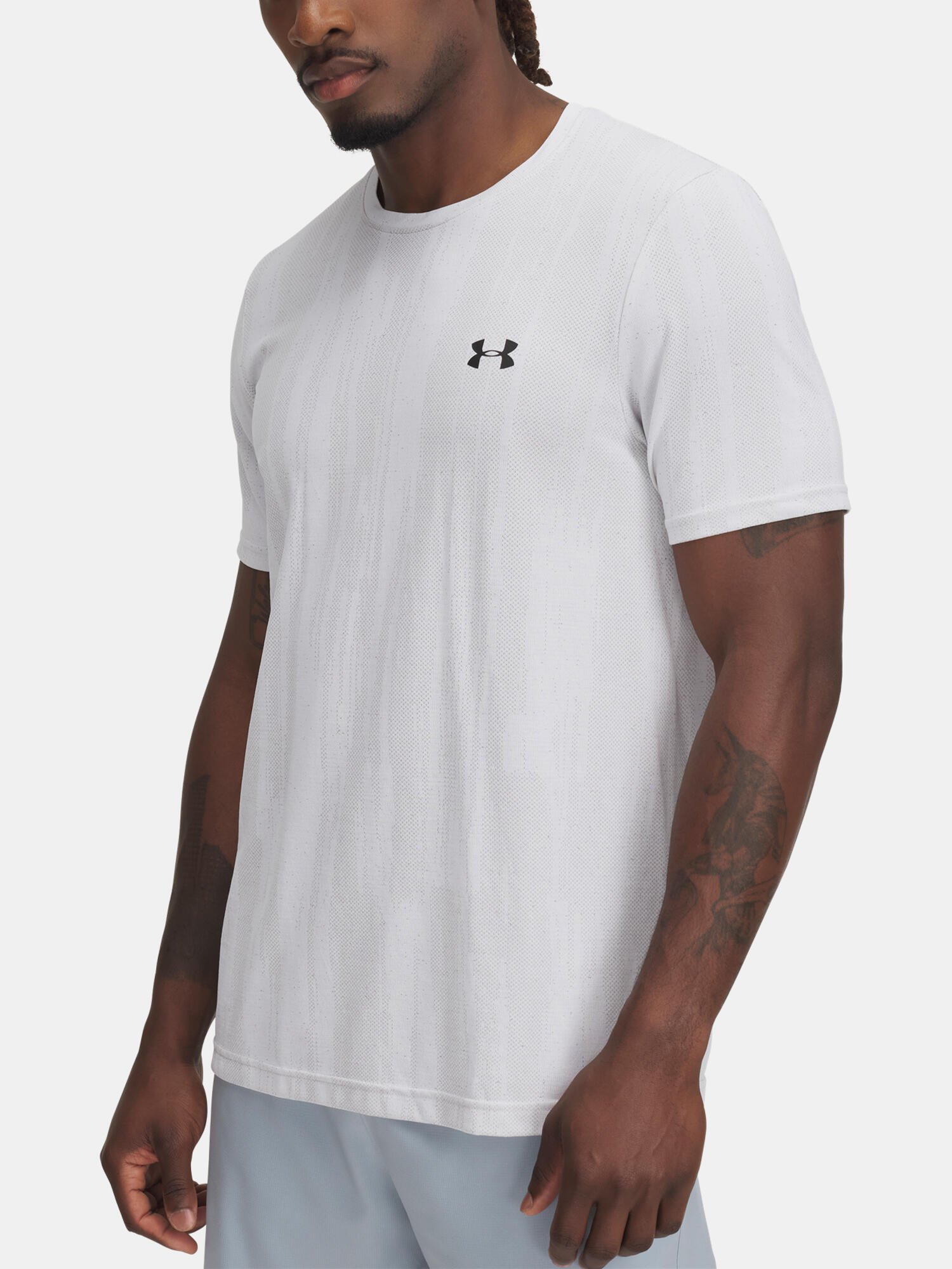 UNDER ARMOUR picture