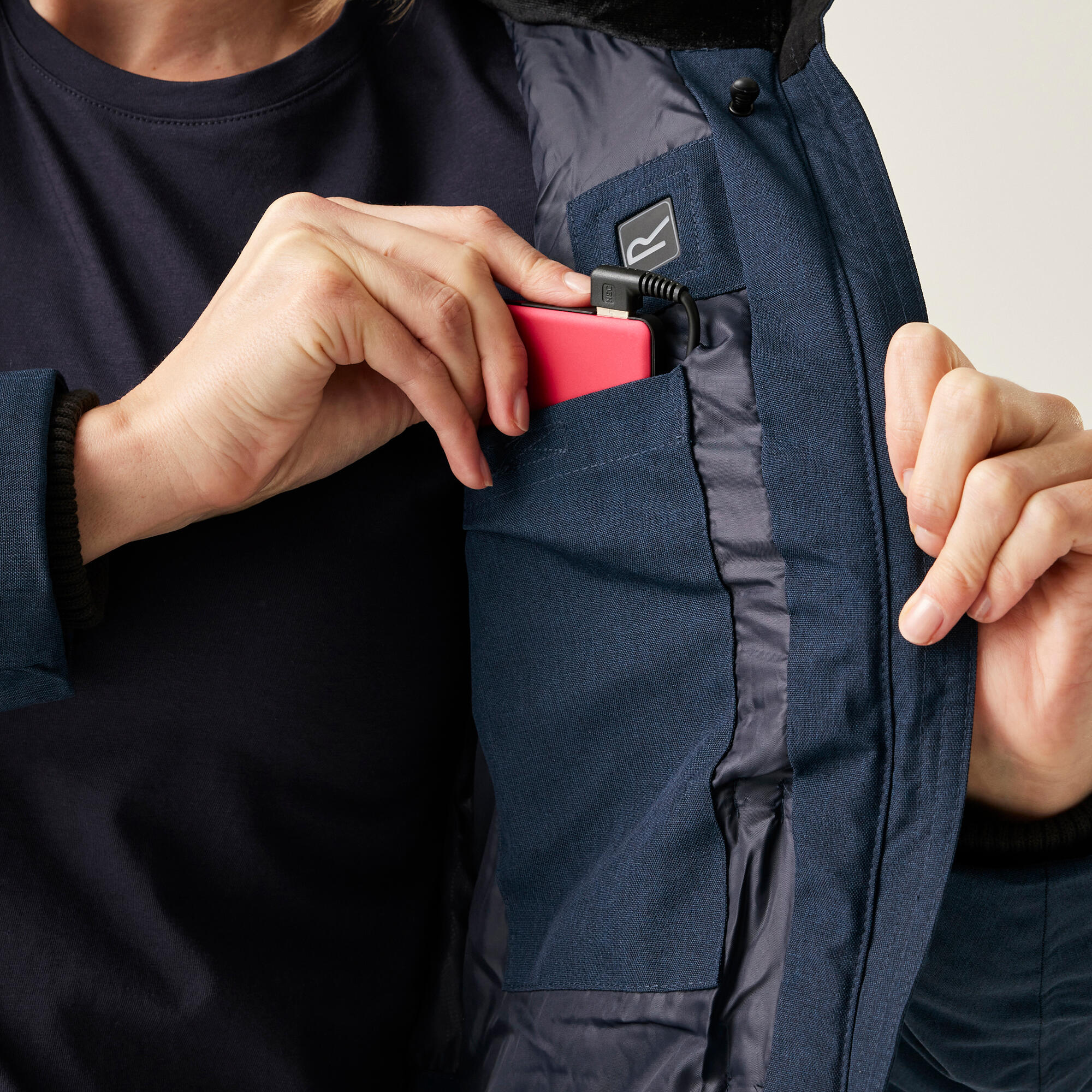 Voltera VI Women's Hiking Jacket 4/7