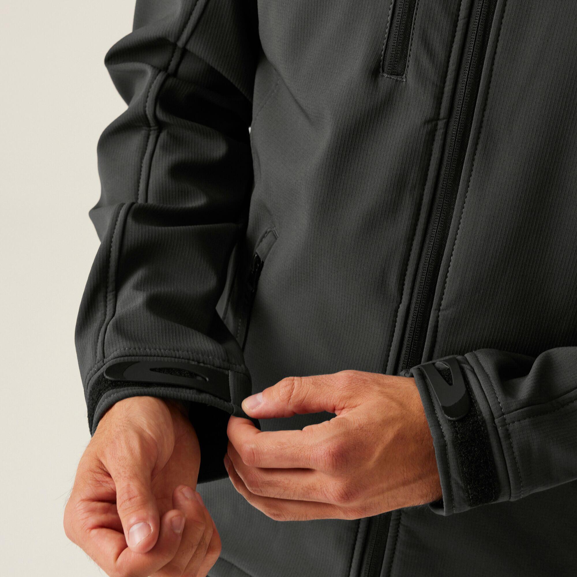 Herren Wandern Jacke - Sandstorm Softshell, schwarz 4/5