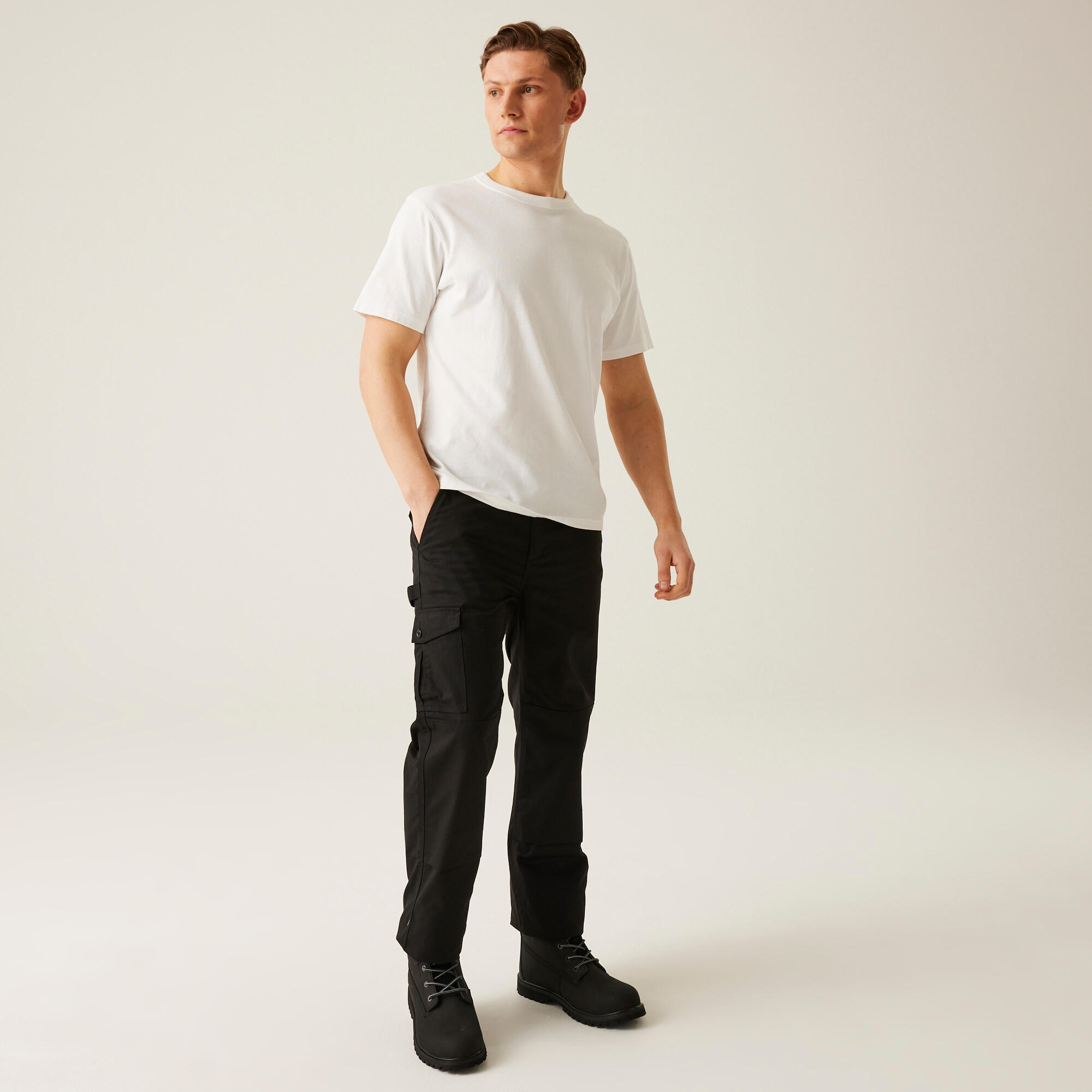 Pantalón Hombre Múltiples Bolsillos Regatta Pro Cargo 3/5