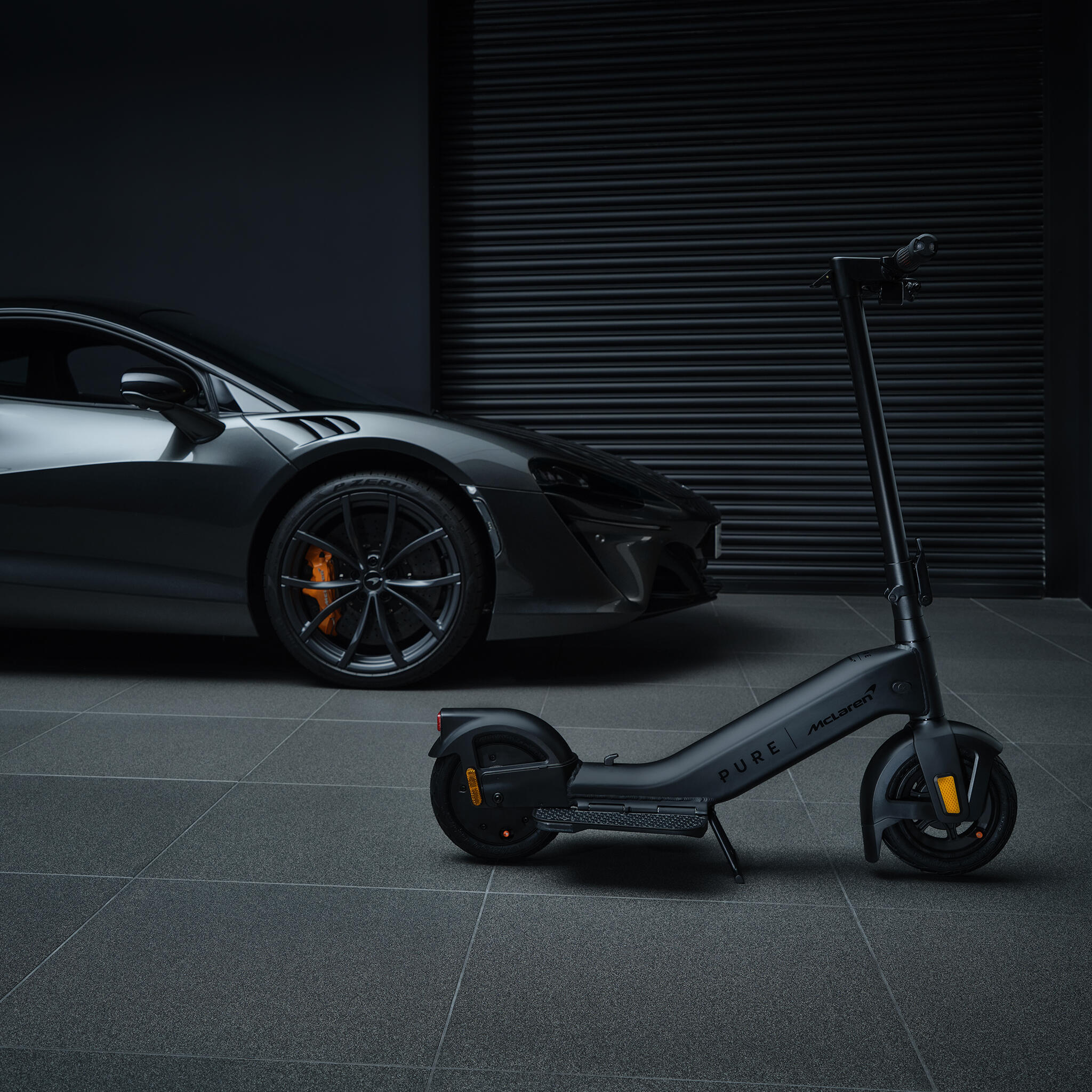 PURE McLaren Sonderedition Schwarz 5/7