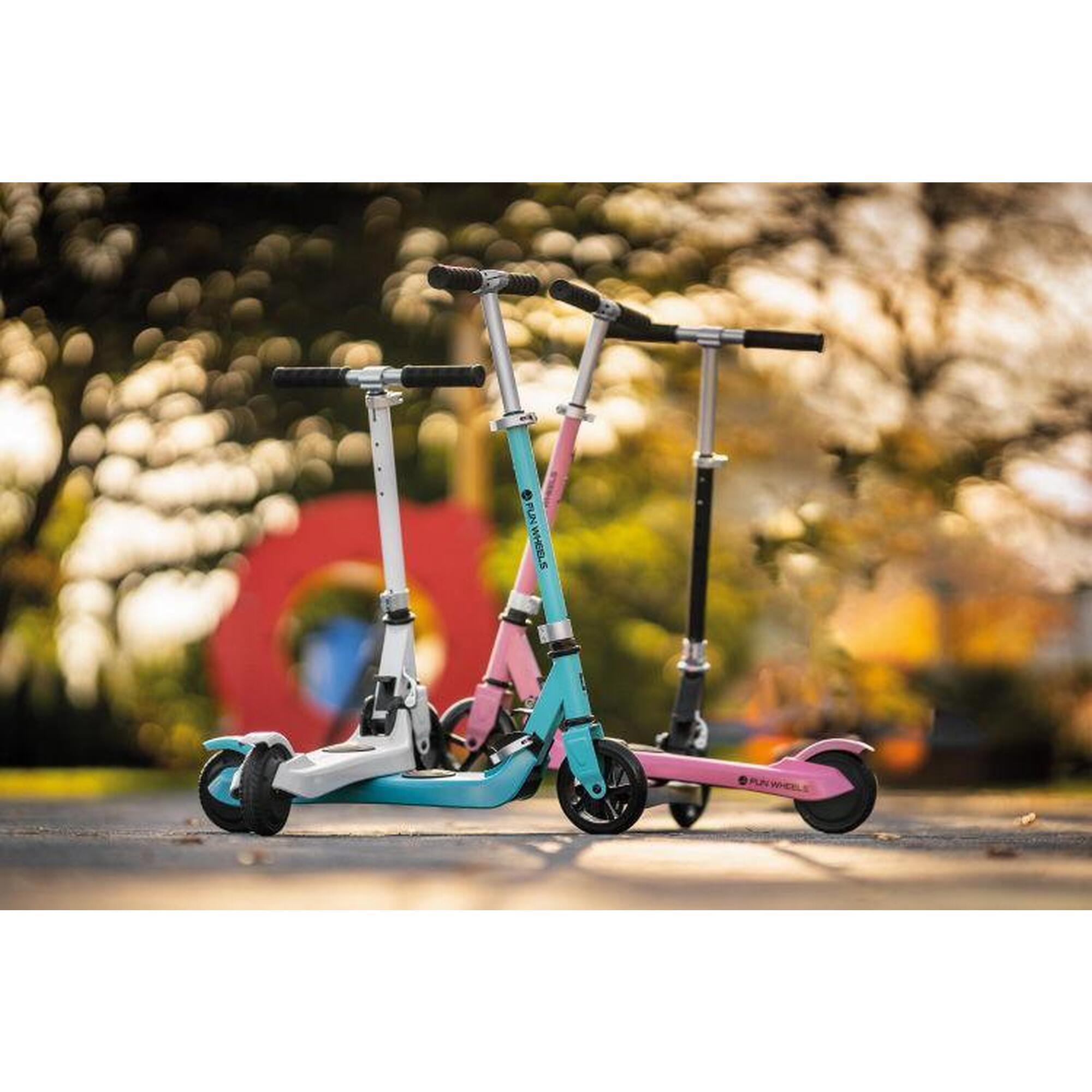 Trotineta Electrică Copii Verzi Fun Wheels R - Siguranță și Distracție 12Km/h