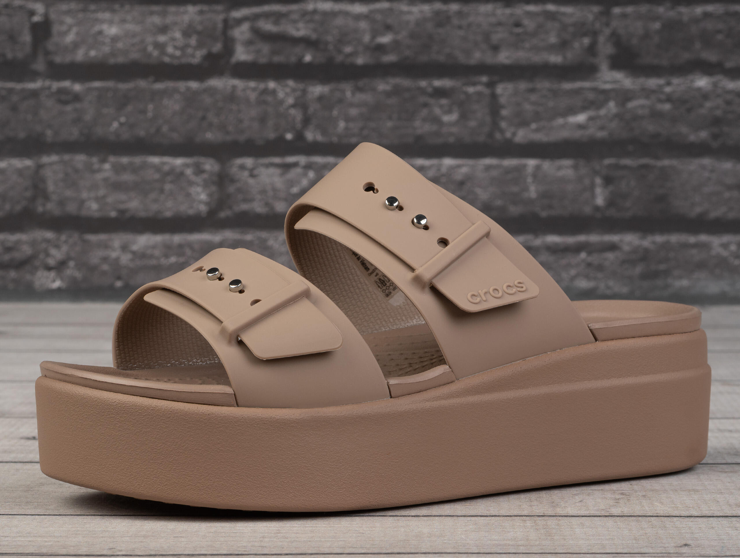 Klapki damskie Crocs BROOKLYN BUCKLE LOWWDG 3/7