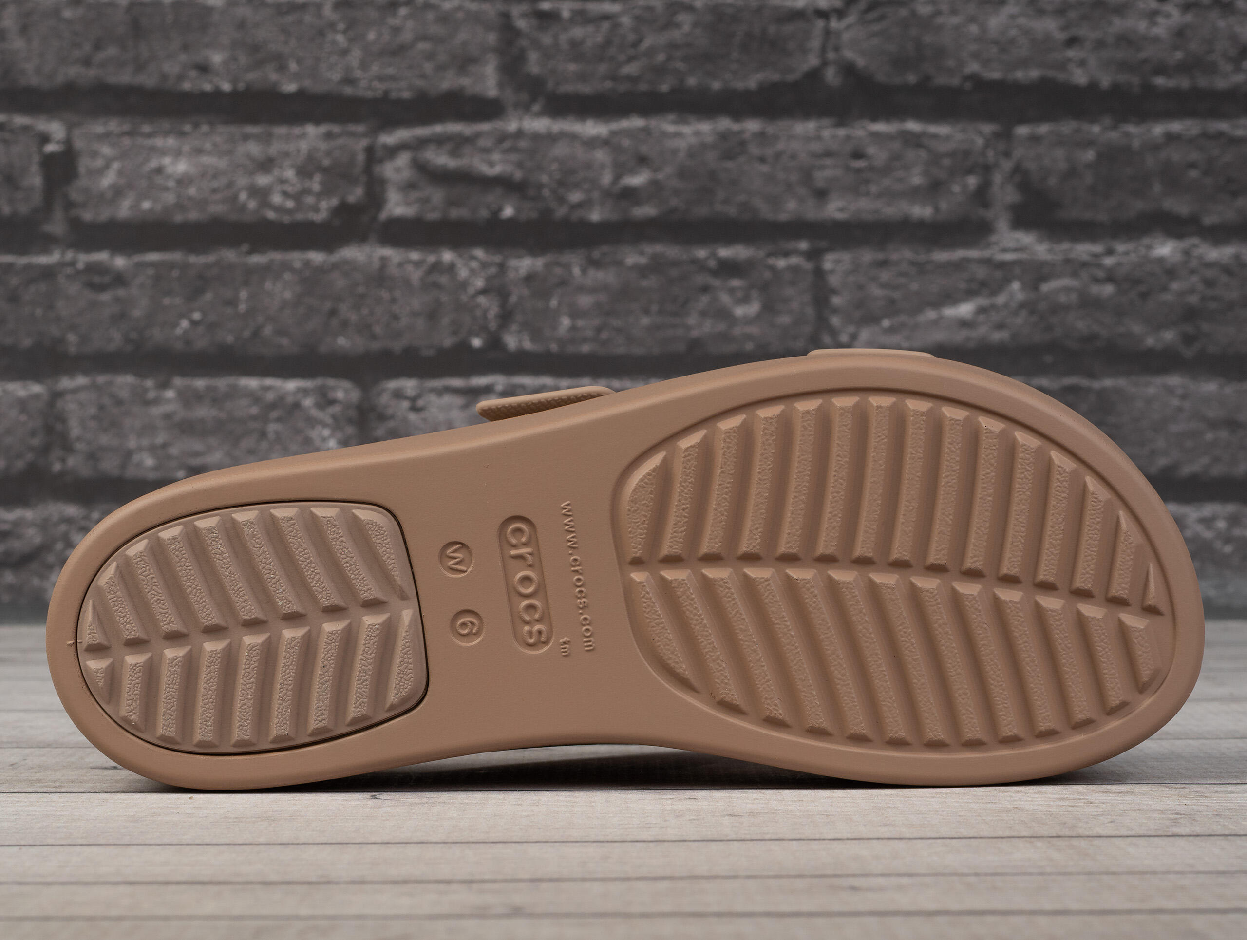 Klapki damskie Crocs BROOKLYN BUCKLE LOWWDG 5/7