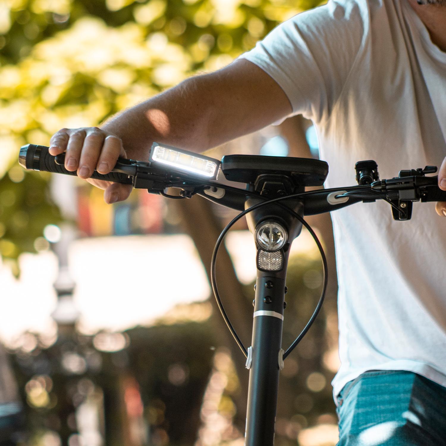 Foco de LED Frontal smartGyro Bike/Scooter PRO HD. 4/7